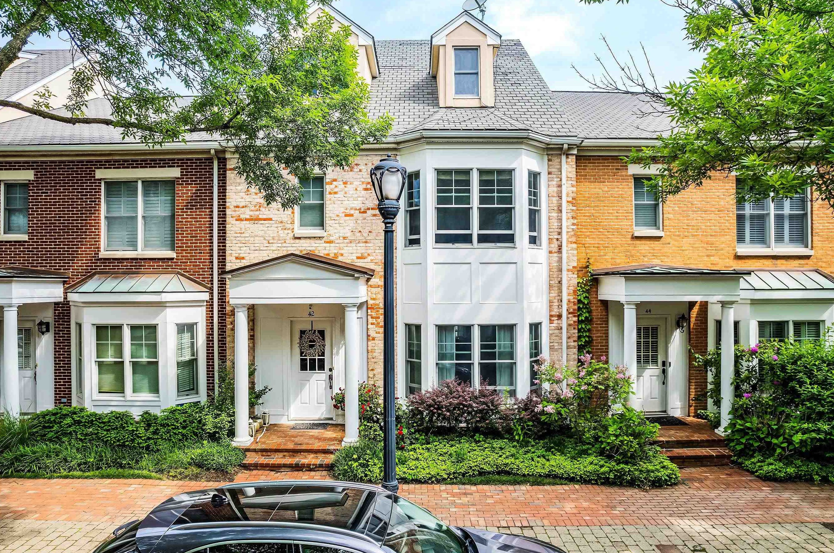 42 Independence Way #42, Jersey City, NJ 07305