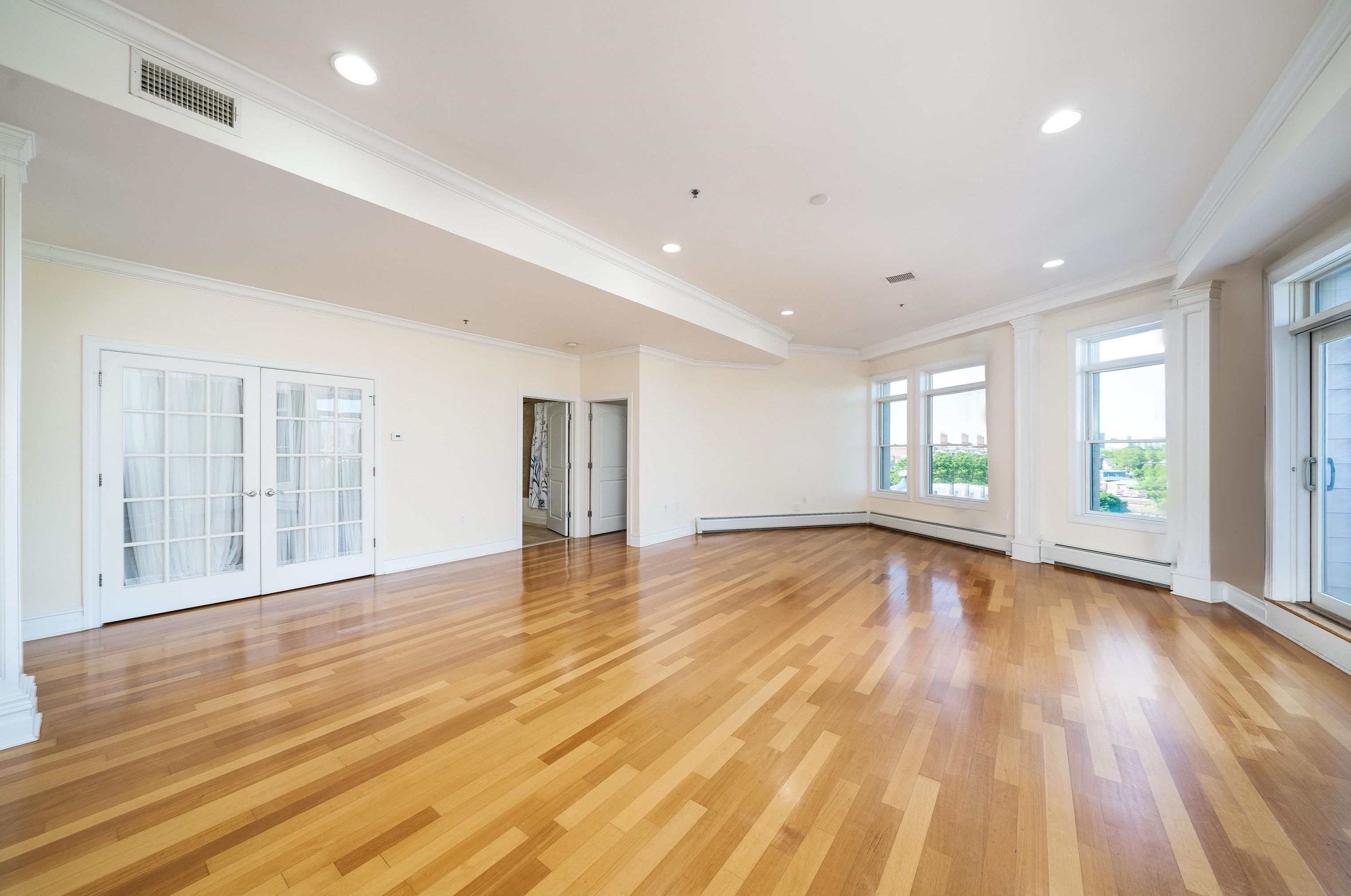 564 Gregory Ave, Union City, NJ 07086