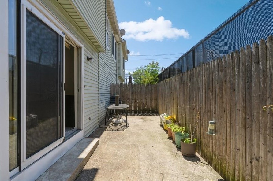 501 Morris Ave, Elizabeth NJ  07208-1906 exterior