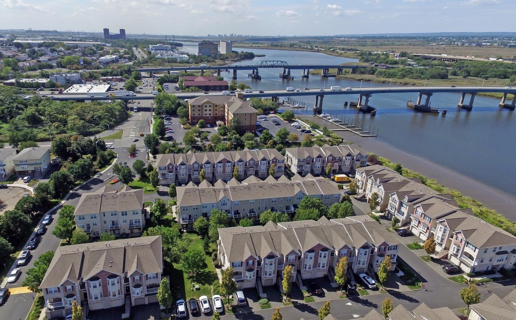 188 Blue Heron Dr #188, Secaucus, NJ 07094