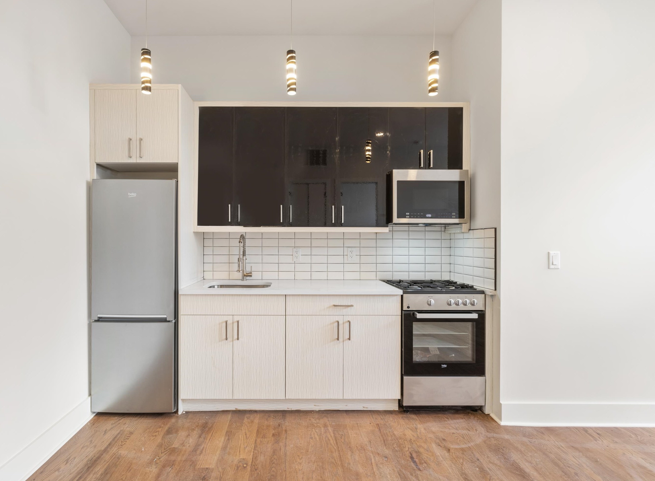 71 Court House Pl #1r, Jersey City, NJ 07306