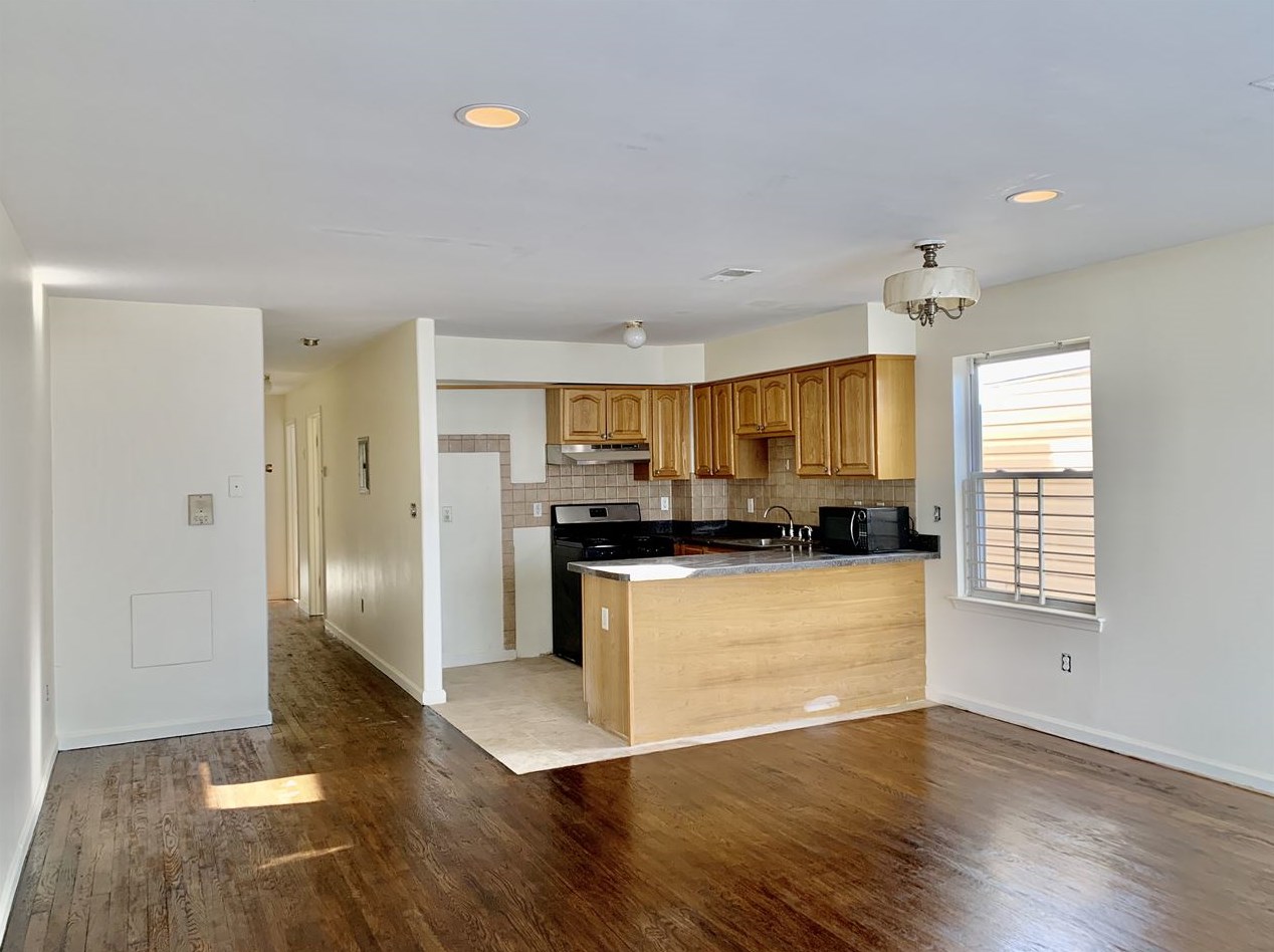 68 Pamrapo Ave #2, Jersey City, NJ 07305