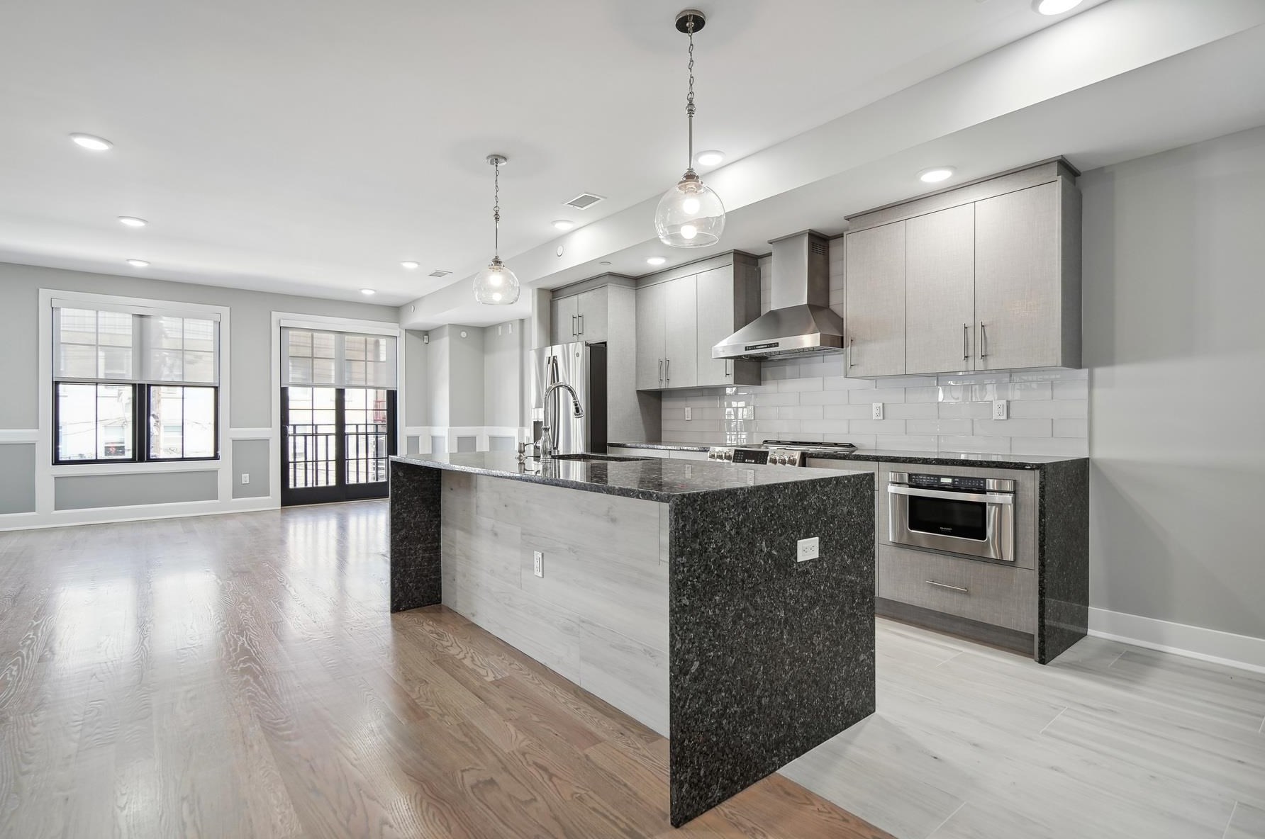 299 New York Ave, Jersey City, NJ 07307-1401