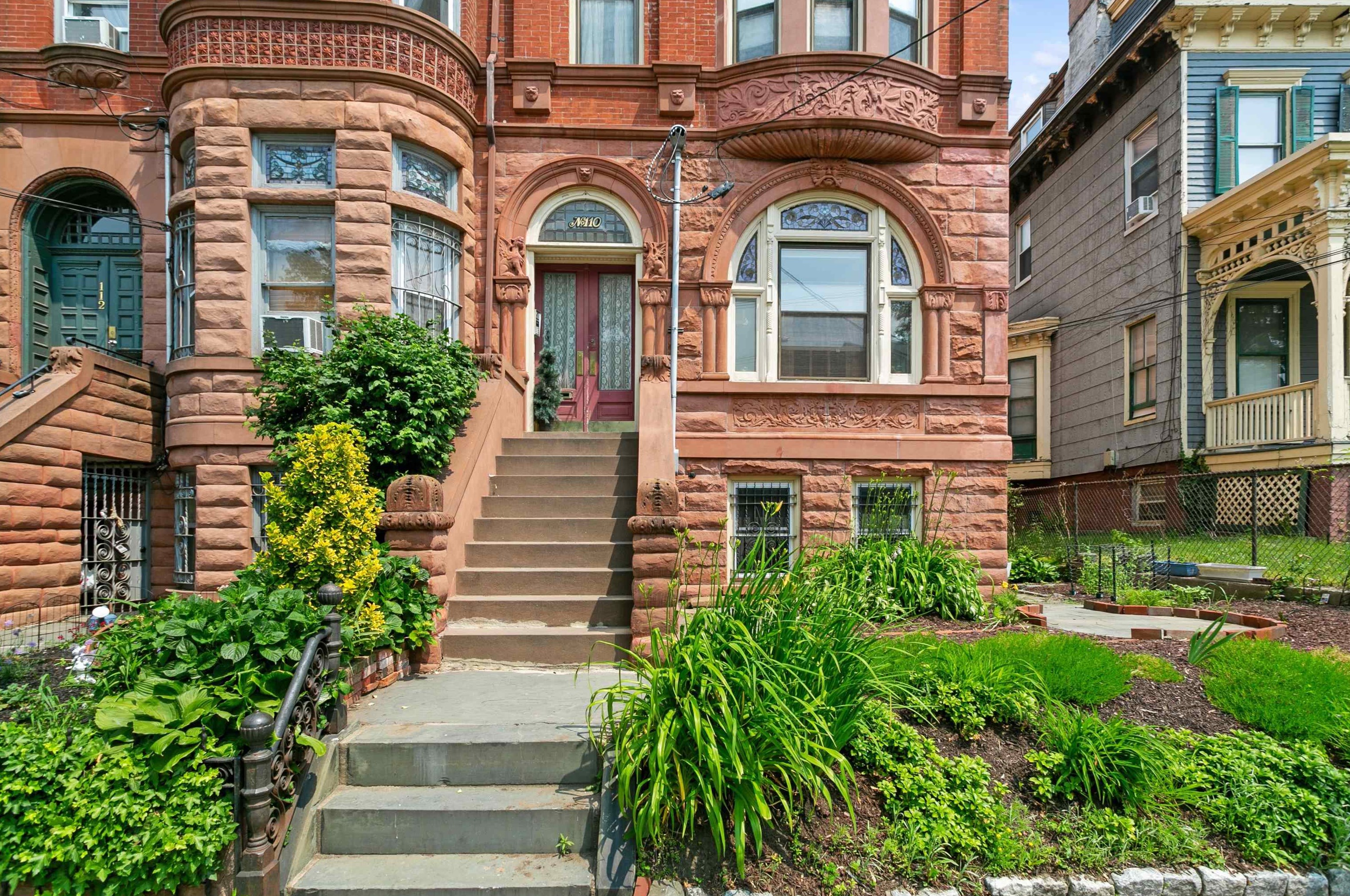 110 Summit Ave #1, Jersey City, NJ 07304