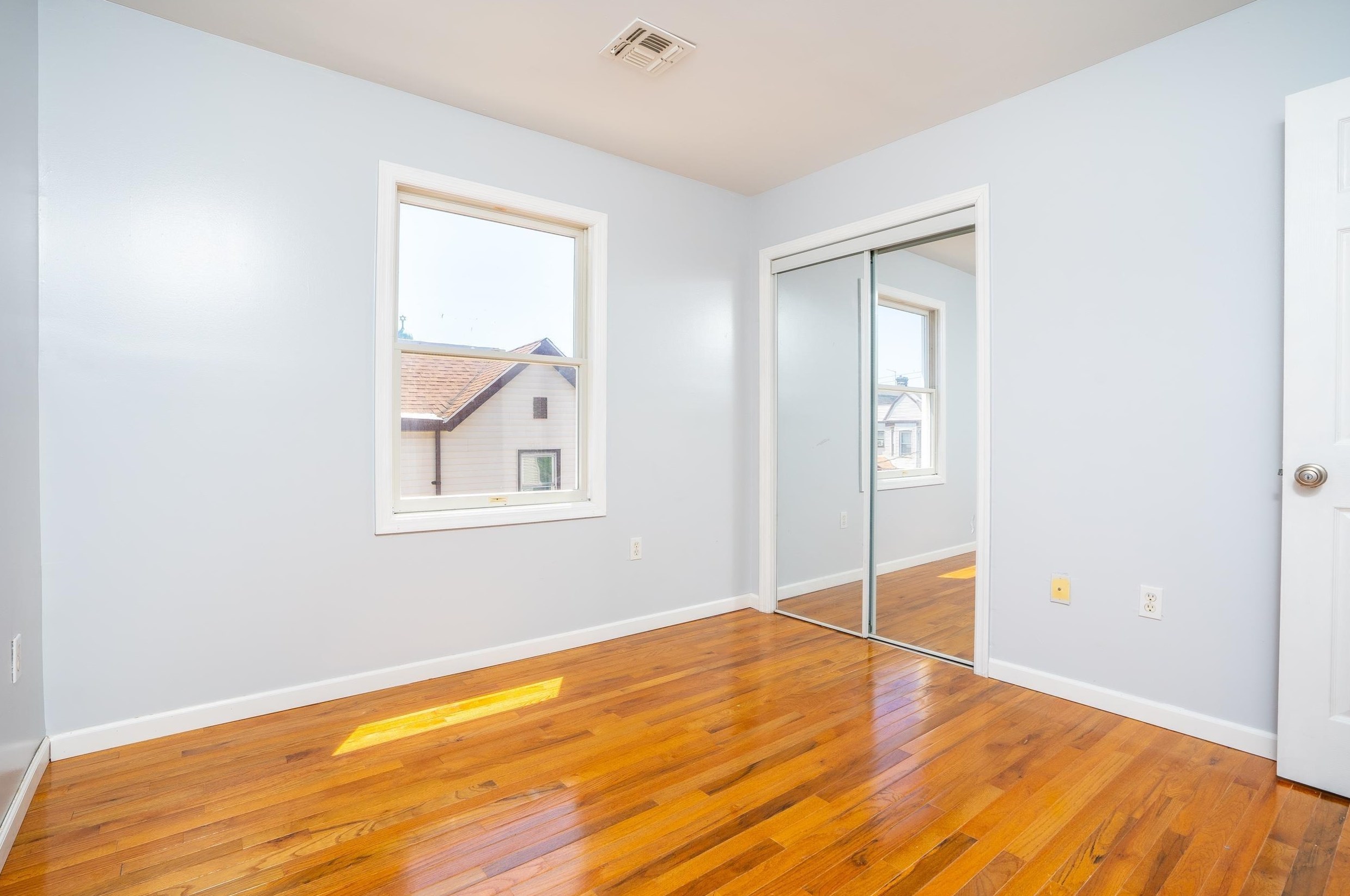 149 Clinton Ave #1, Jersey City, NJ 07304