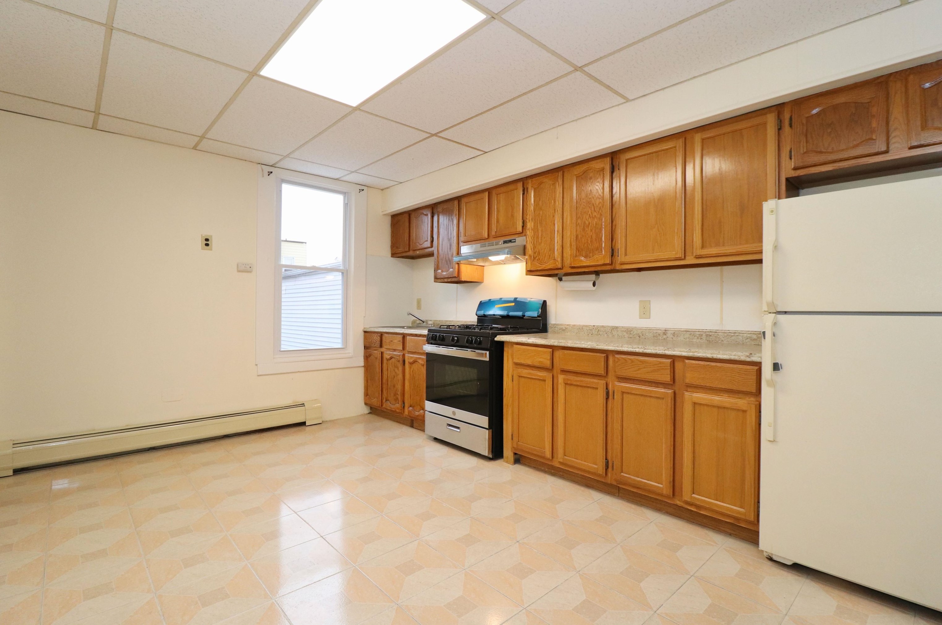 613 38th St #2, Union City, NJ 07087