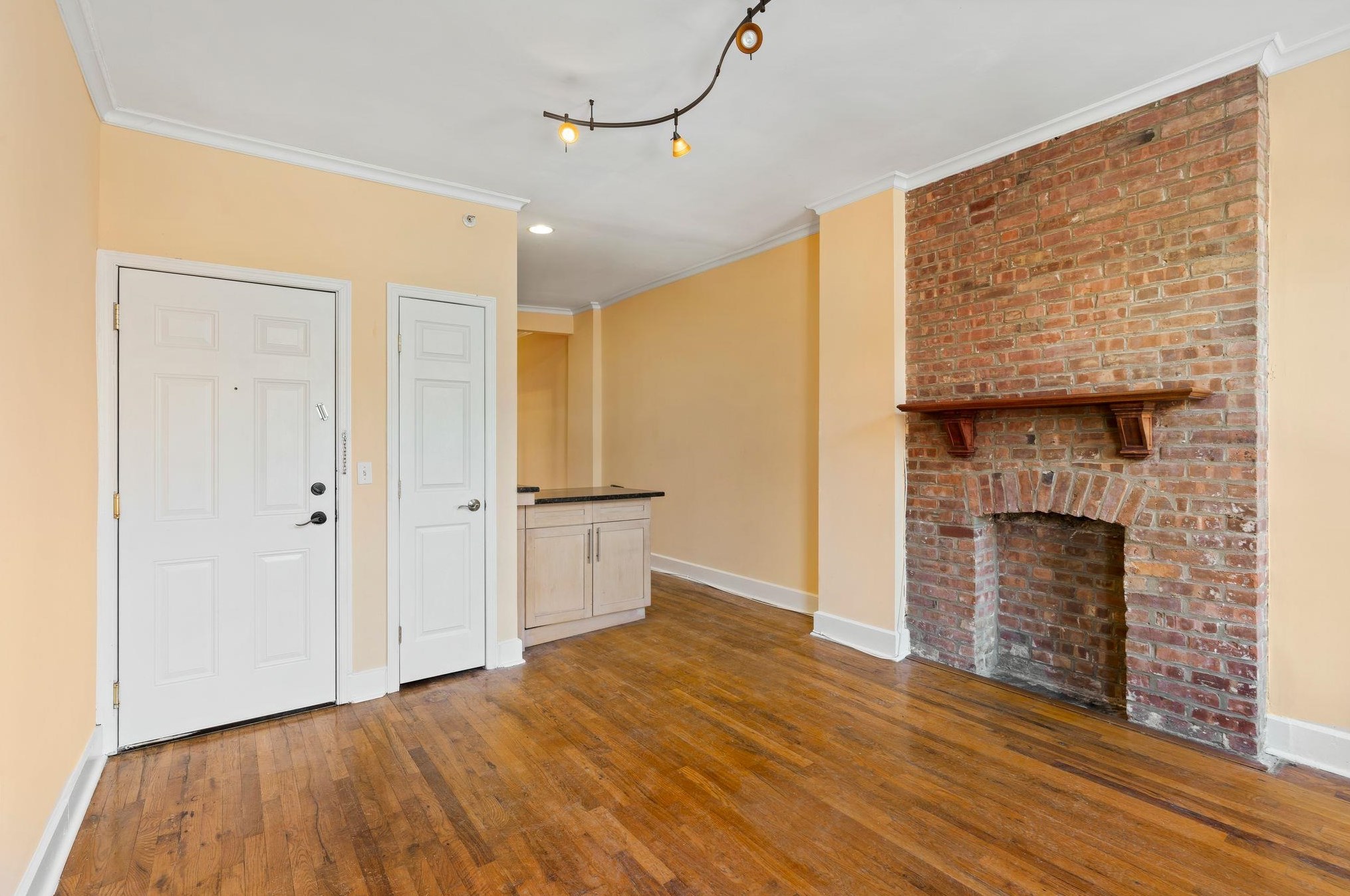 206 Washington St #3a, Jersey City, NJ