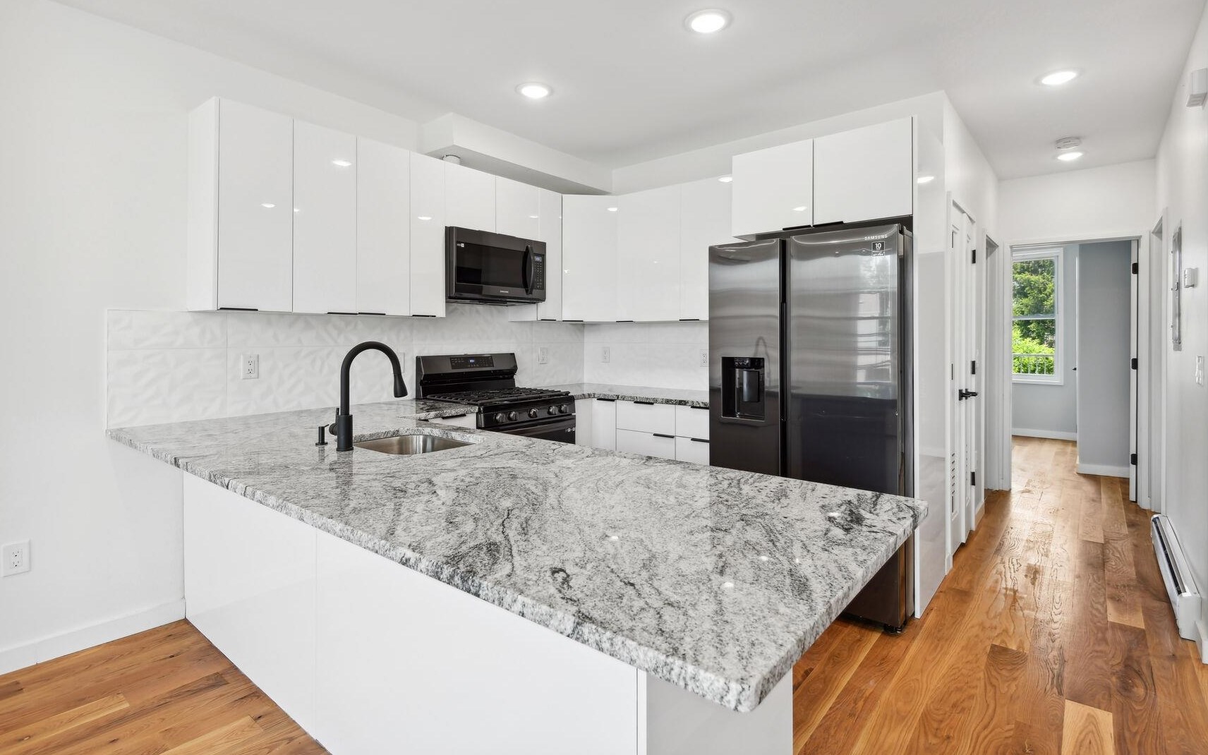 701 Summit Ave, Jersey City, NJ 07306-2506