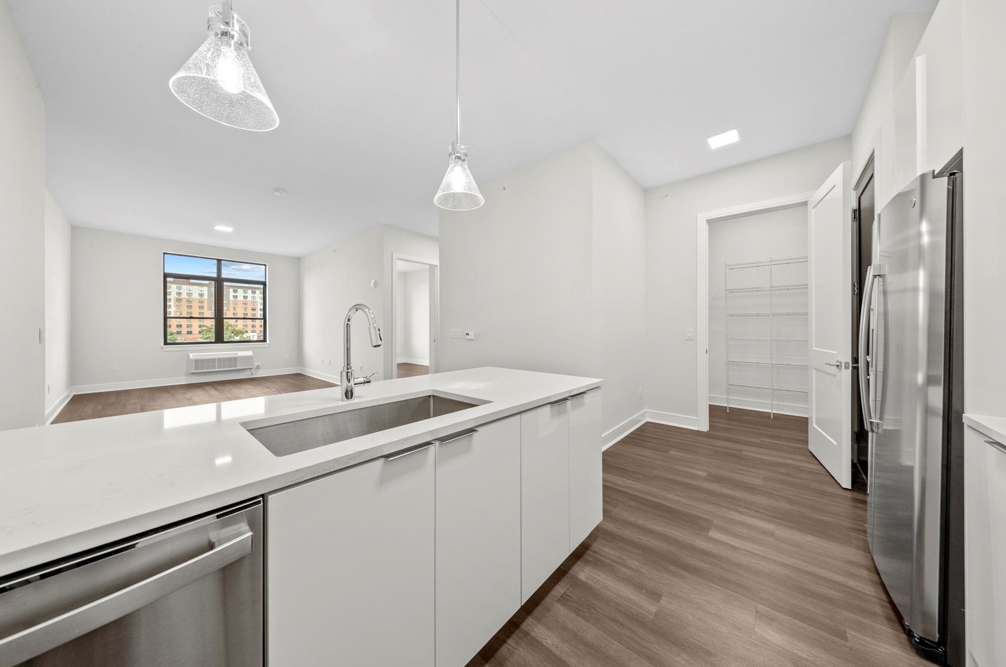 121 34th St #317, Union City, NJ 07087
