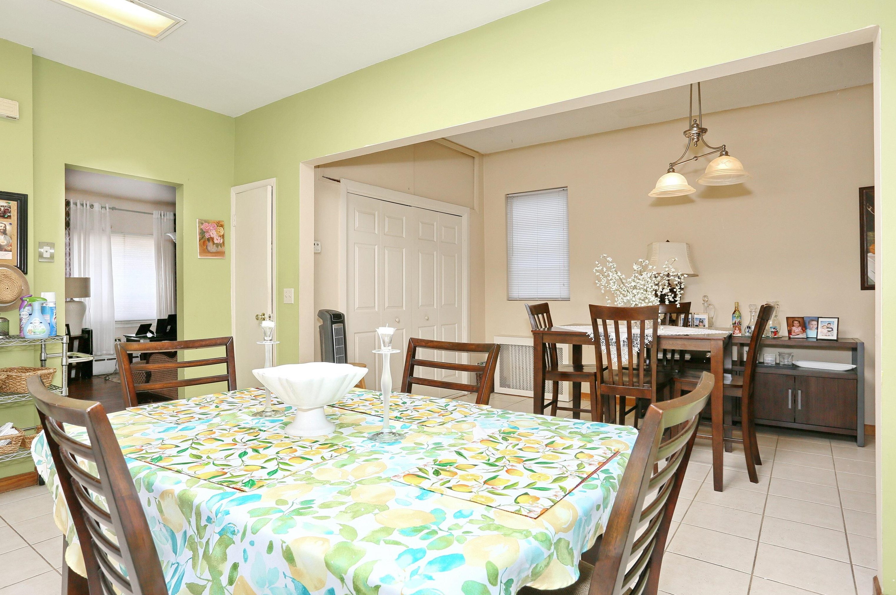 549 55th St, West New York NJ  07093-4627 exterior