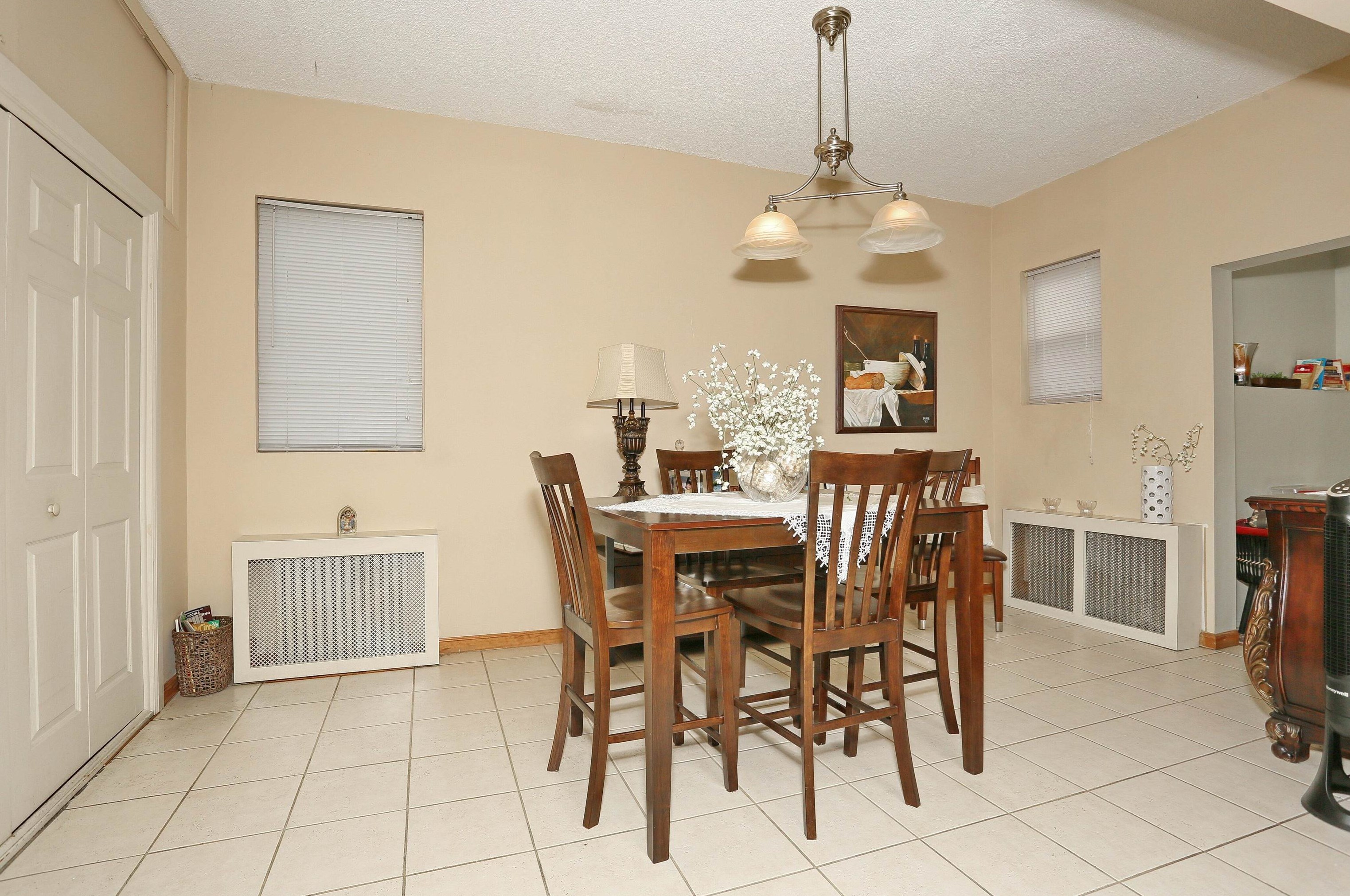 549 55th St, West New York NJ  07093-4627 exterior