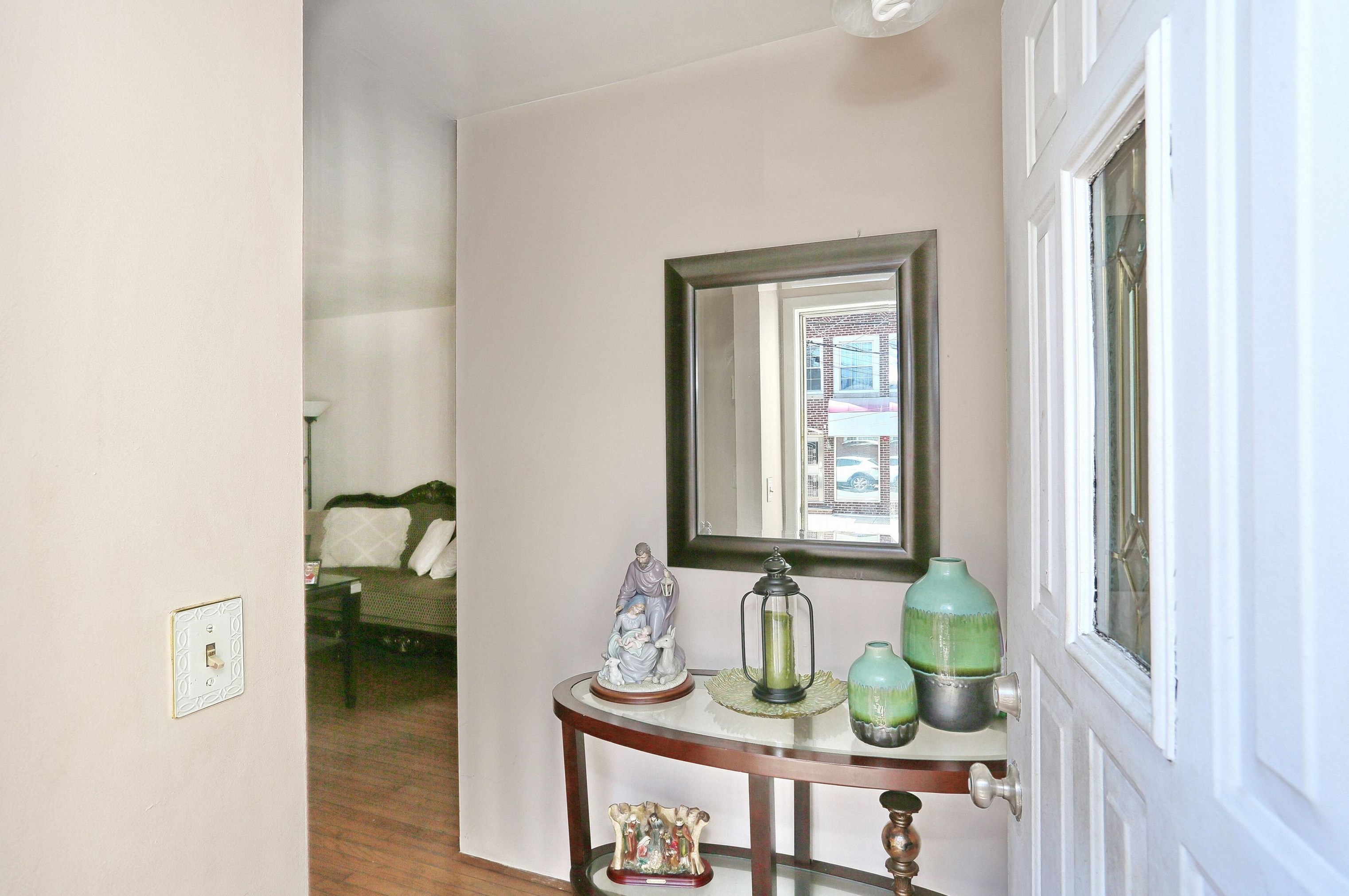 549 55th St, West New York NJ  07093-4627 exterior