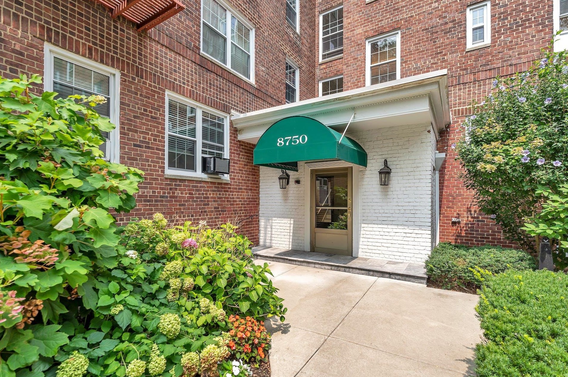 8750 Blvd E #4g, North Bergen, NJ 07047
