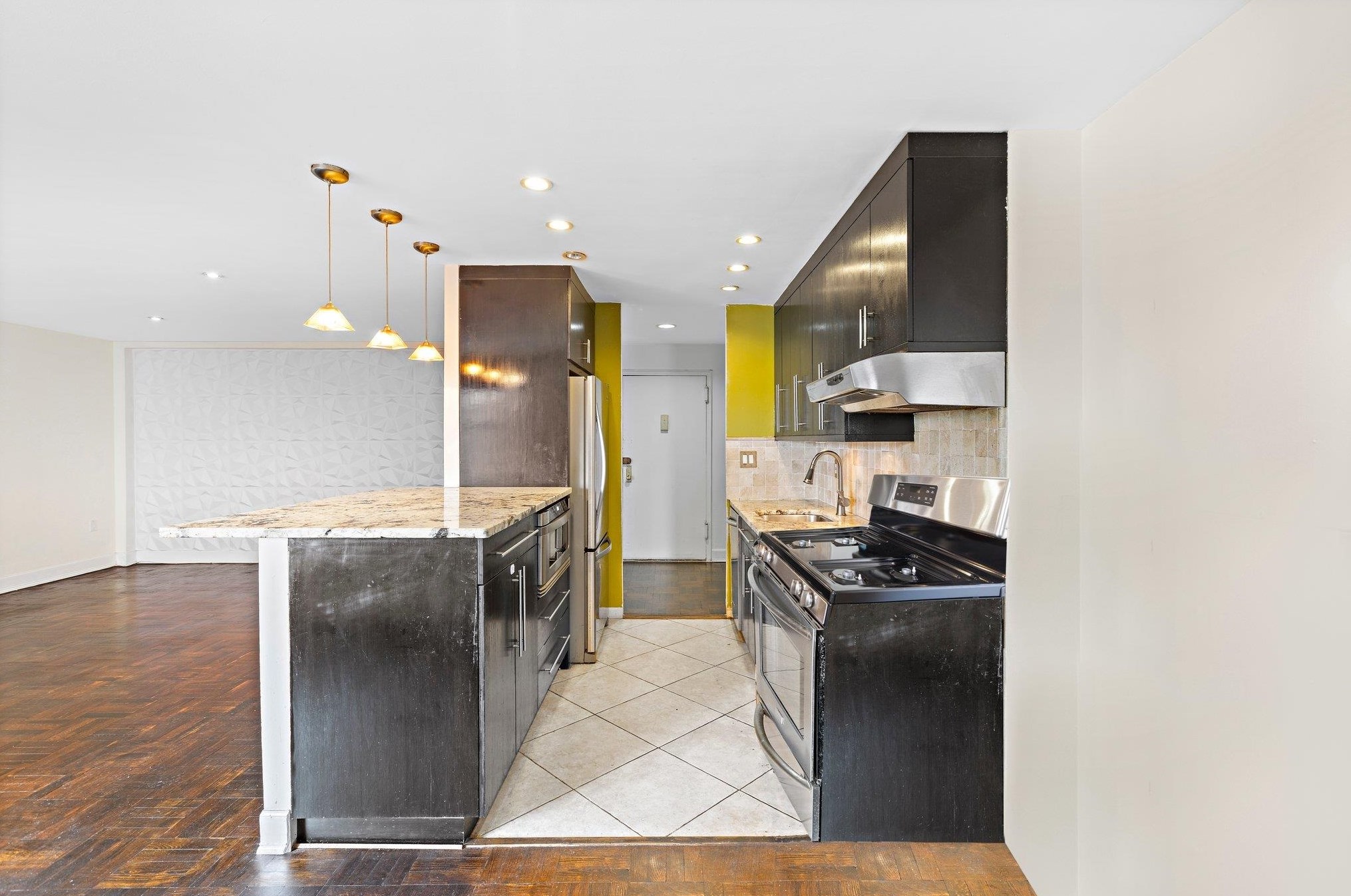 6010 Blvd E #24, West New York, NJ 07093