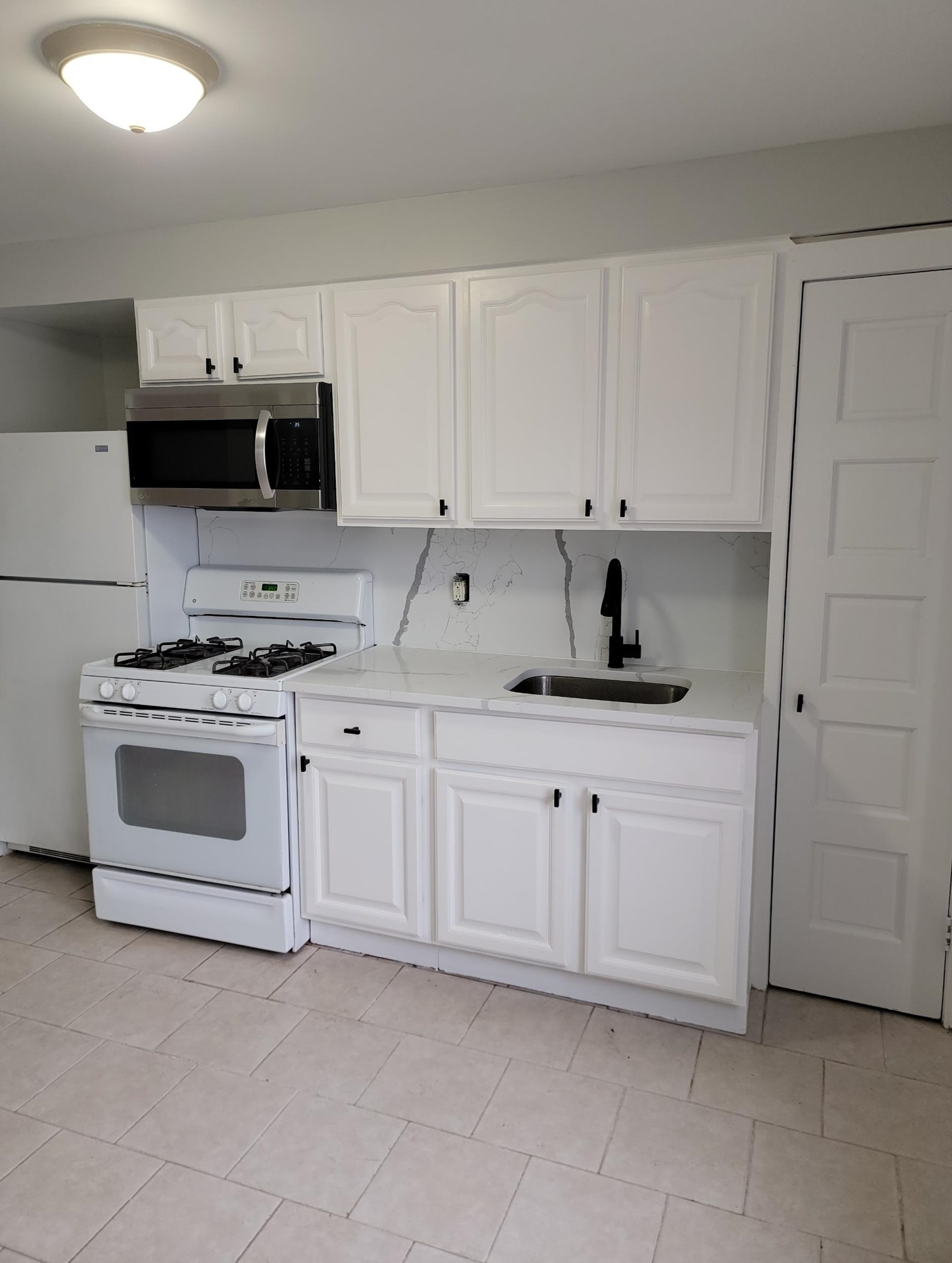 356 4th St #2, Jersey City, NJ 07302
