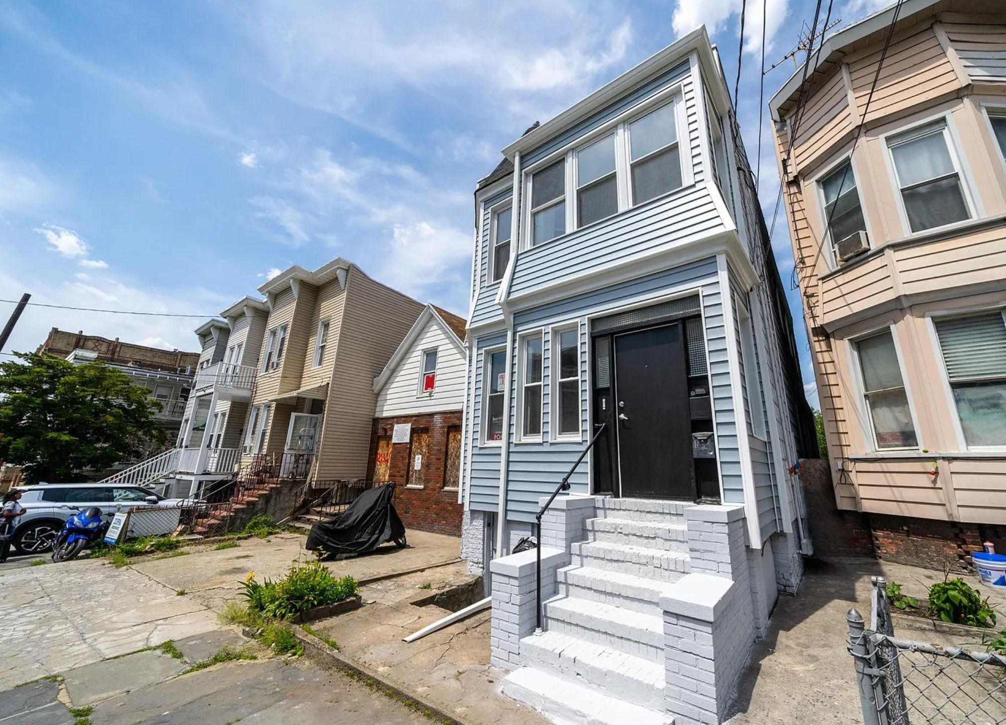 110 Cottage St, Jersey City, NJ 07306-3824
