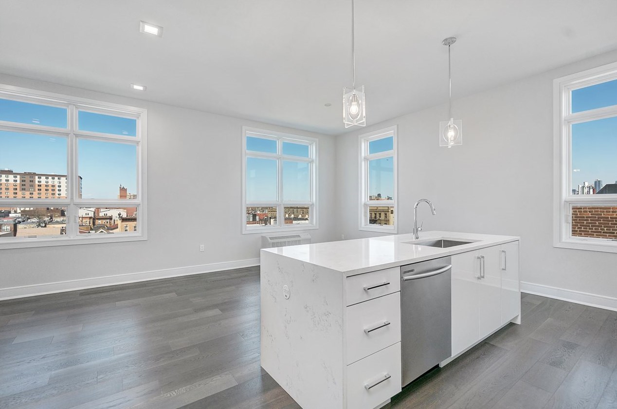 119 Peter St #507, Union City, NJ 07087