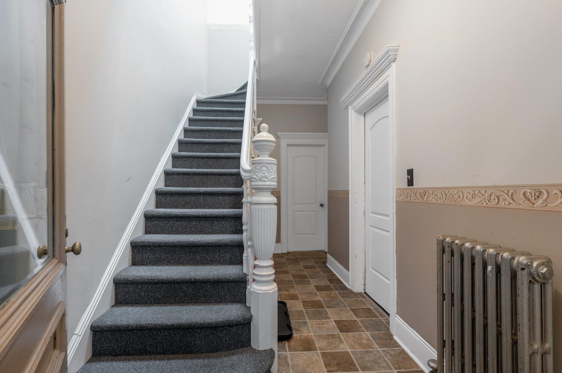 27 48th St, Union City, NJ 07086