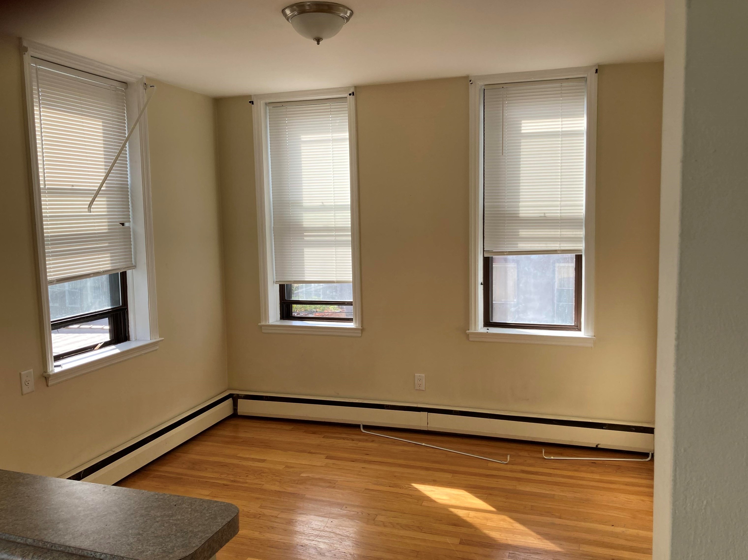 581 60th St #4, West New York, NJ 07093