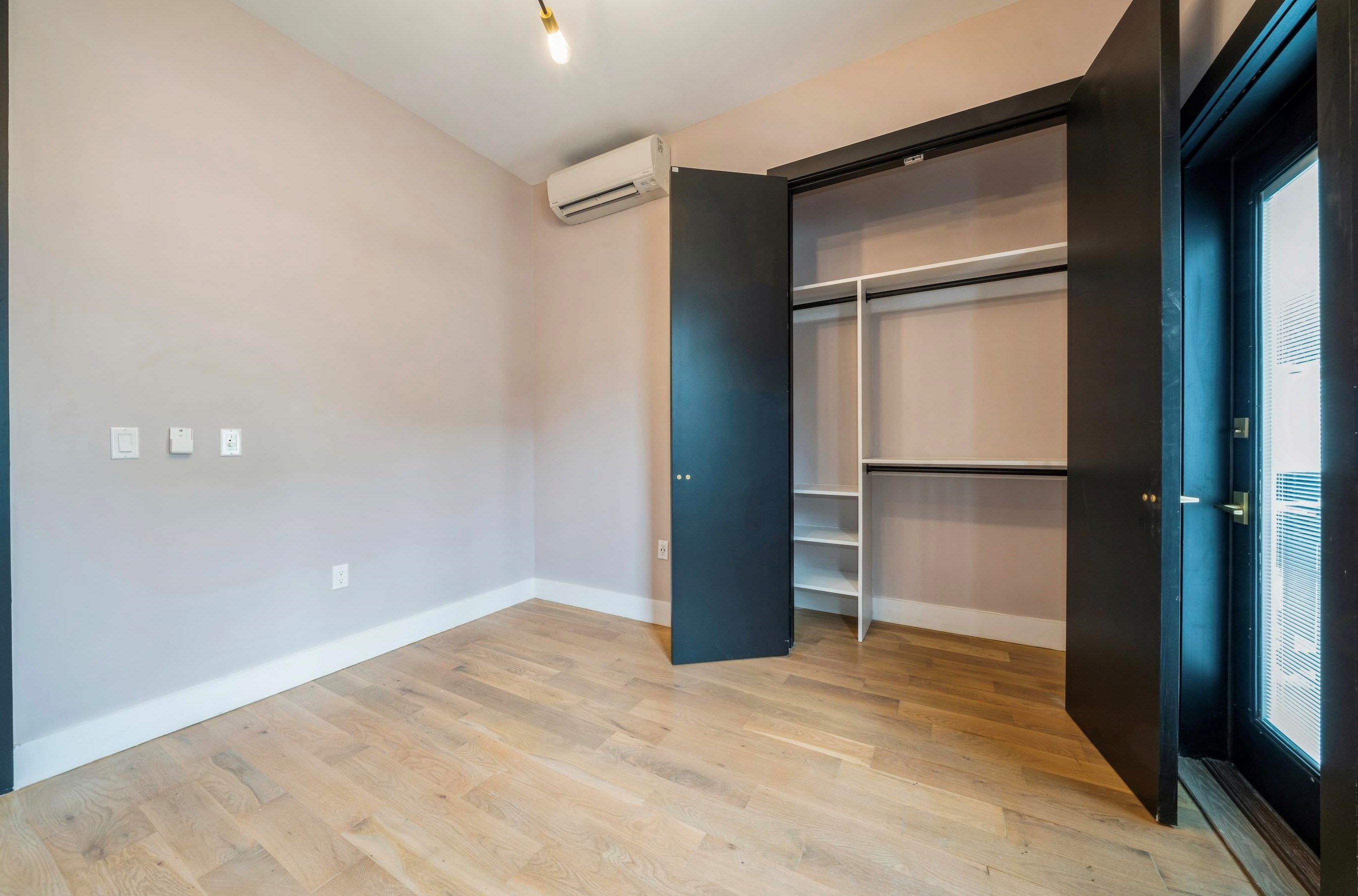 172 New York Ave #1r, Jersey City, NJ 07307