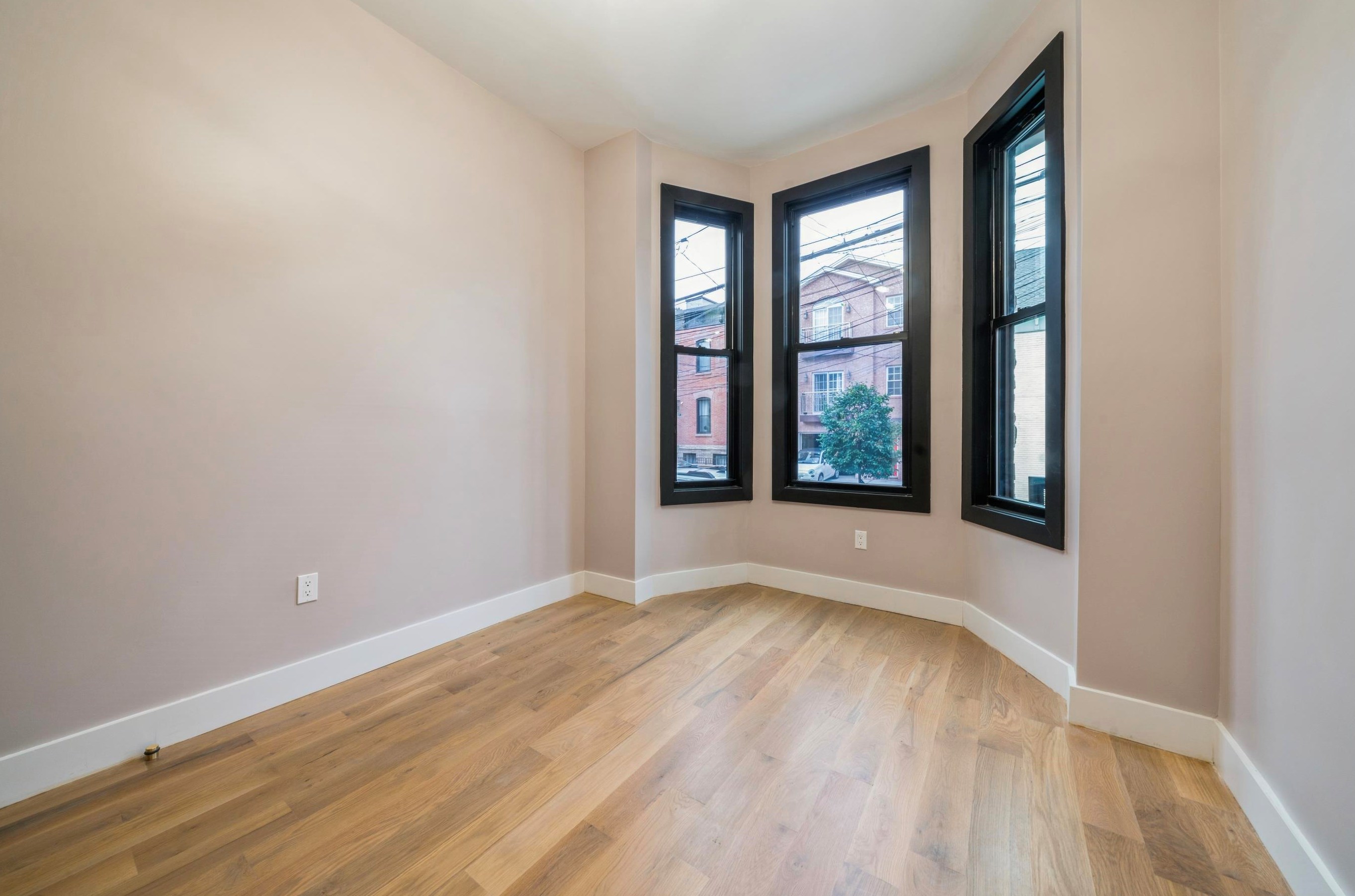 172 New York Ave #3l, Jersey City, NJ 07307