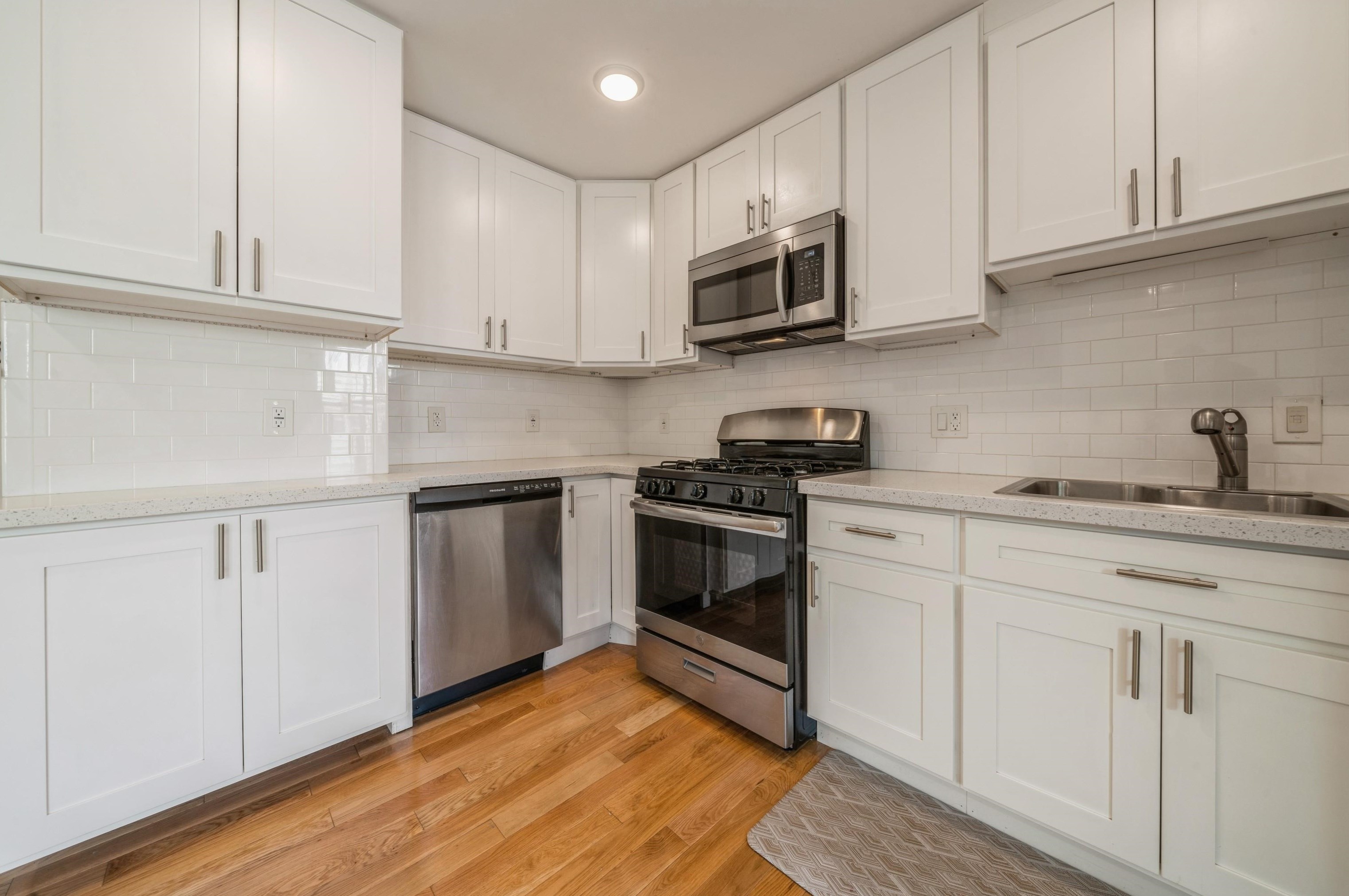 370 5th St #2, Jersey City, NJ 07302