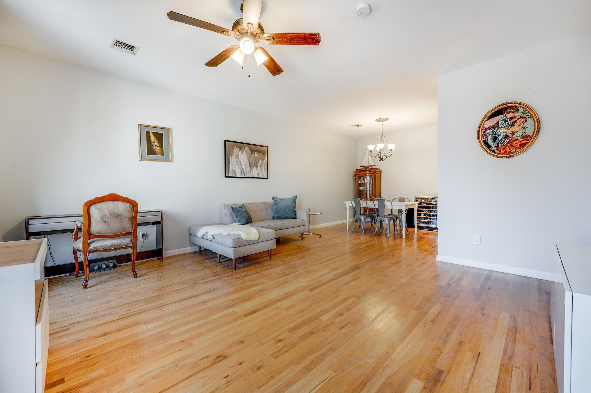 213 5th St, Jersey City, NJ 07302-7434
