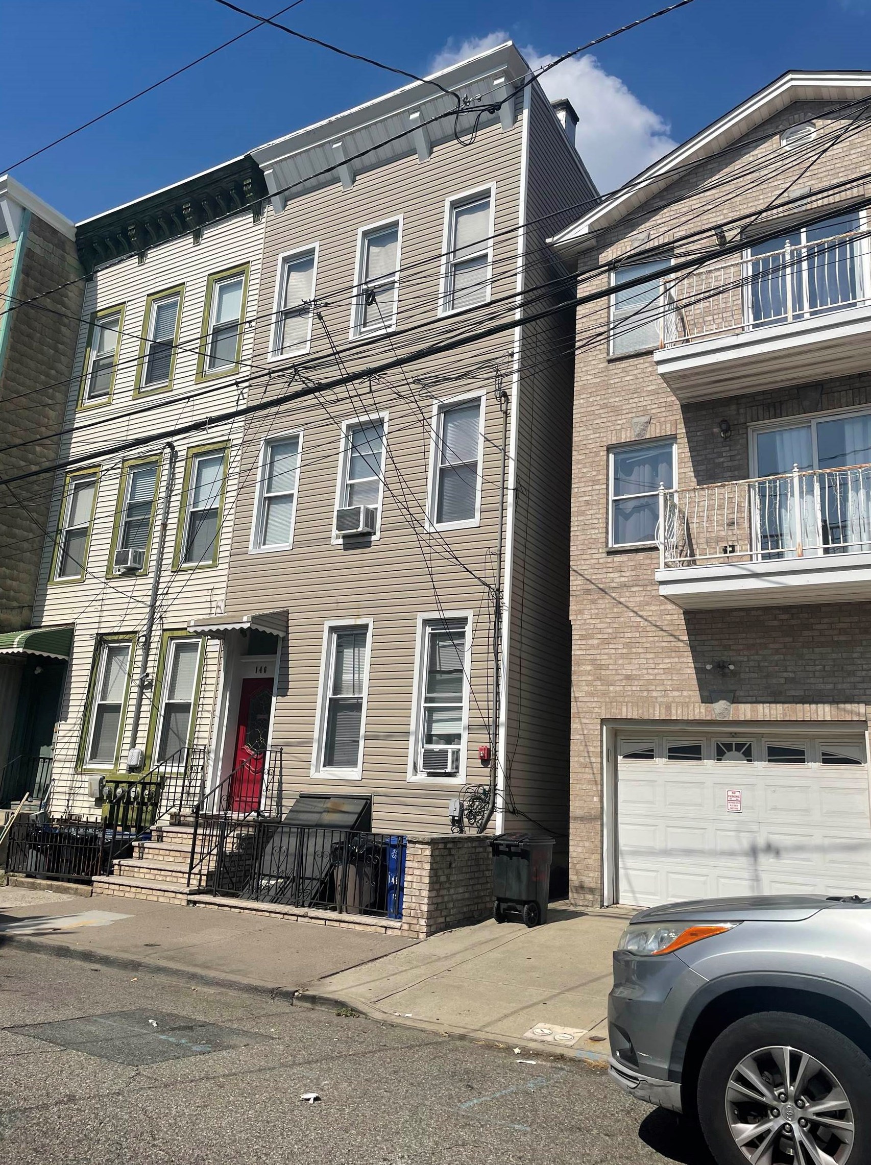 146 South St, Jersey City, NJ 07307-2739