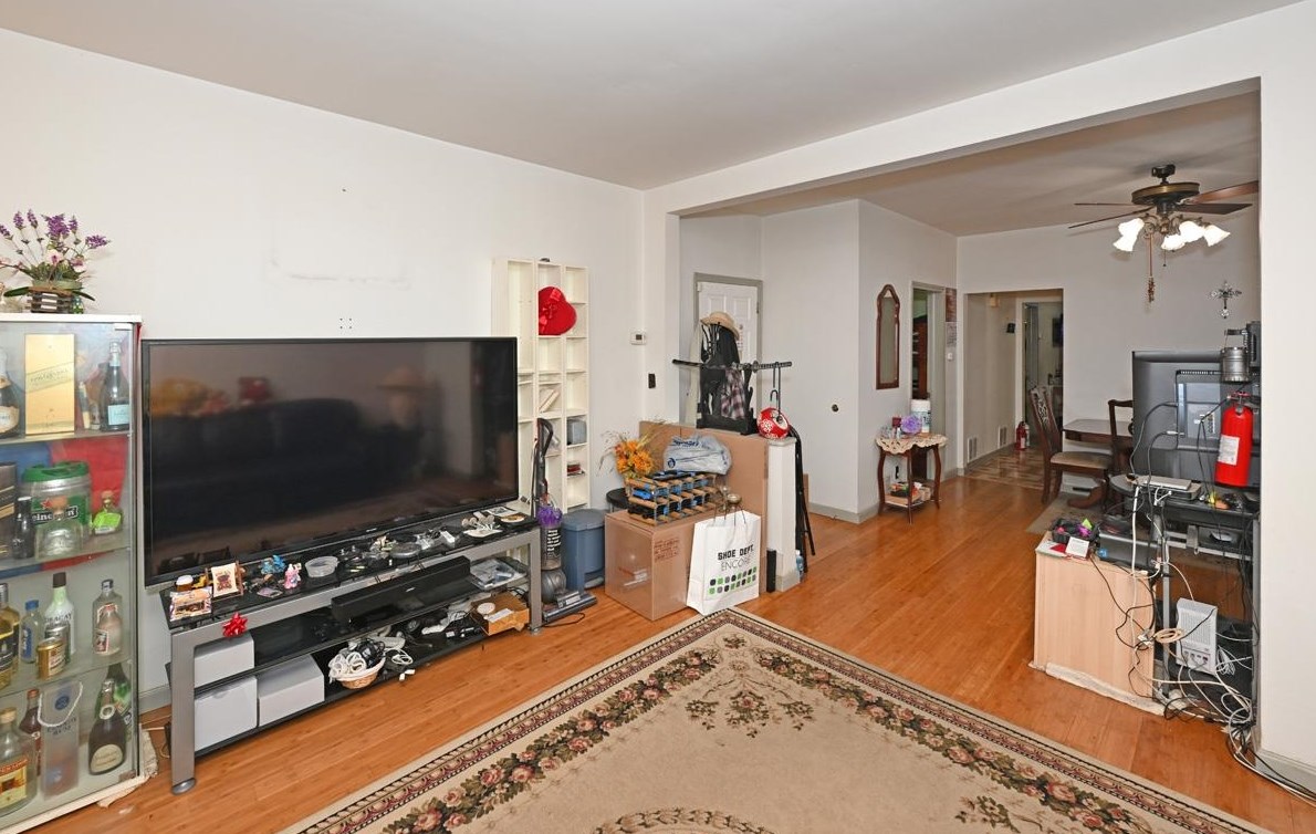 146 Clarke Ave, Jersey City, NJ 07304-1013