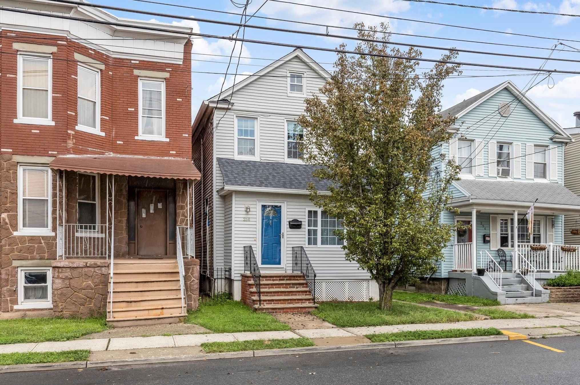 256 Maple St, Secaucus NJ 07094-3706 exterior