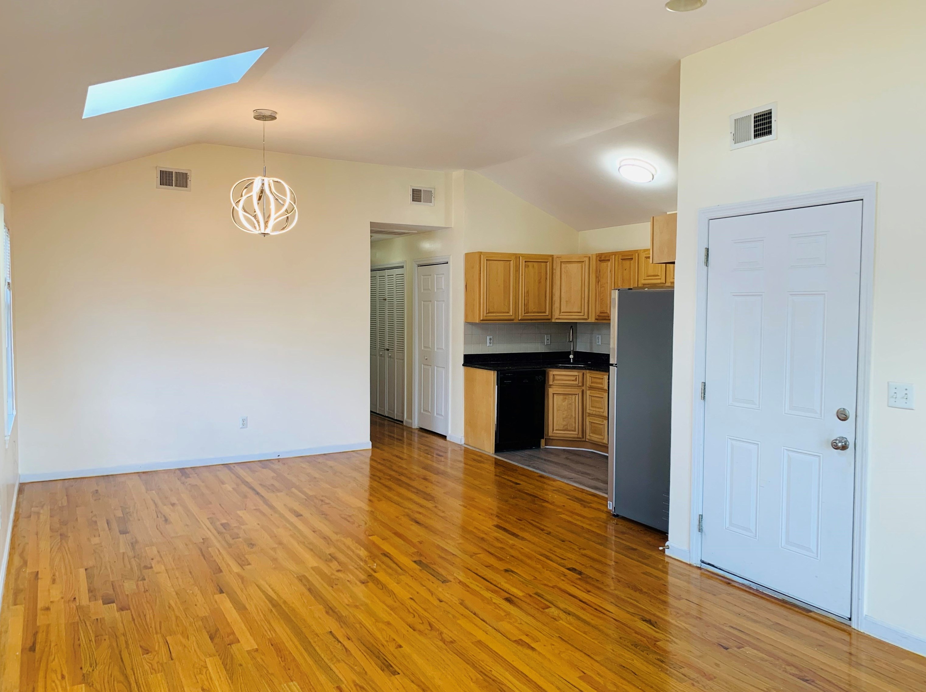 116 Bleecker St ##2, Jersey City, NJ 07307