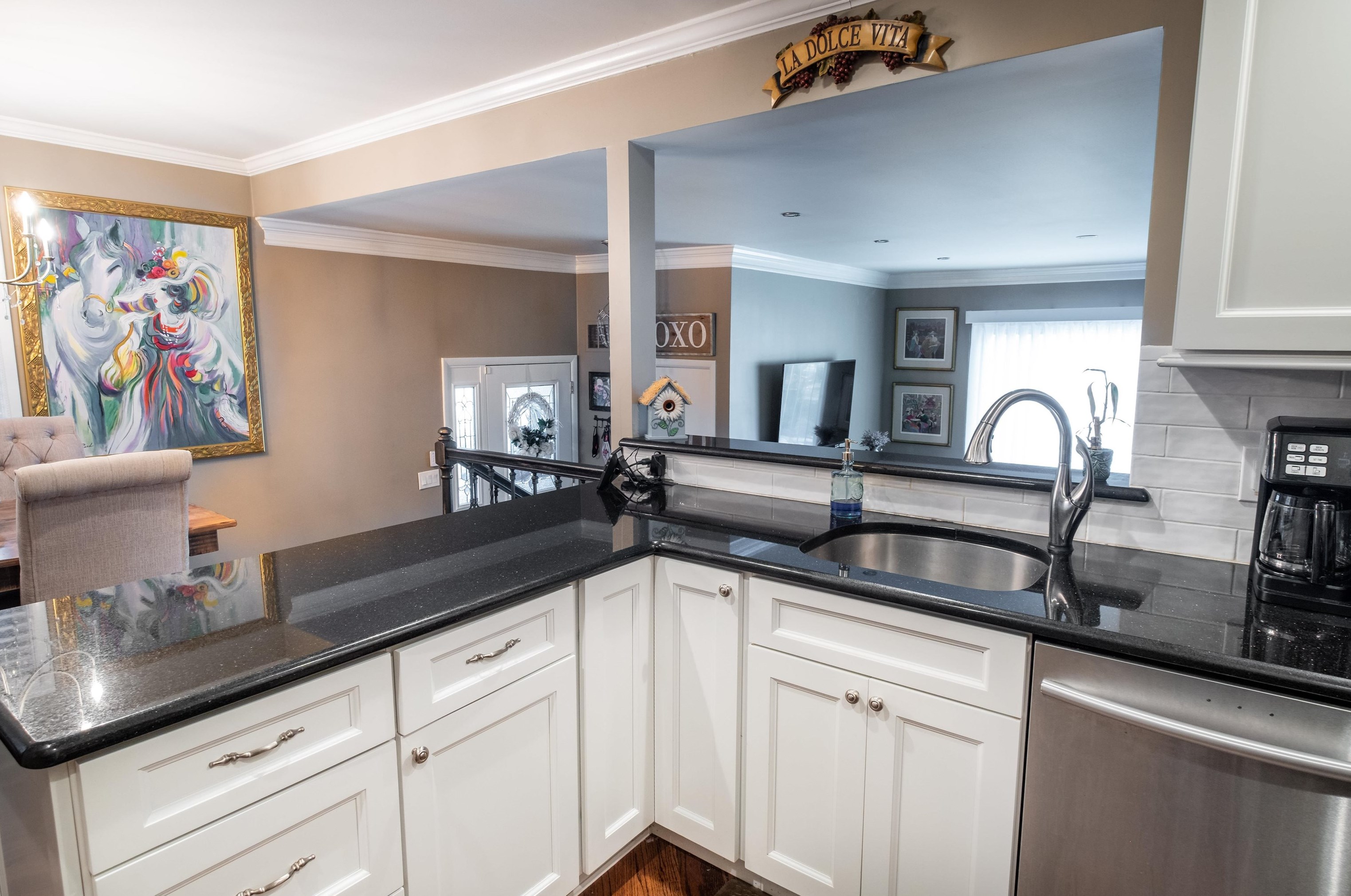 16 Marina Ky, Secaucus NJ  07094-2205 exterior