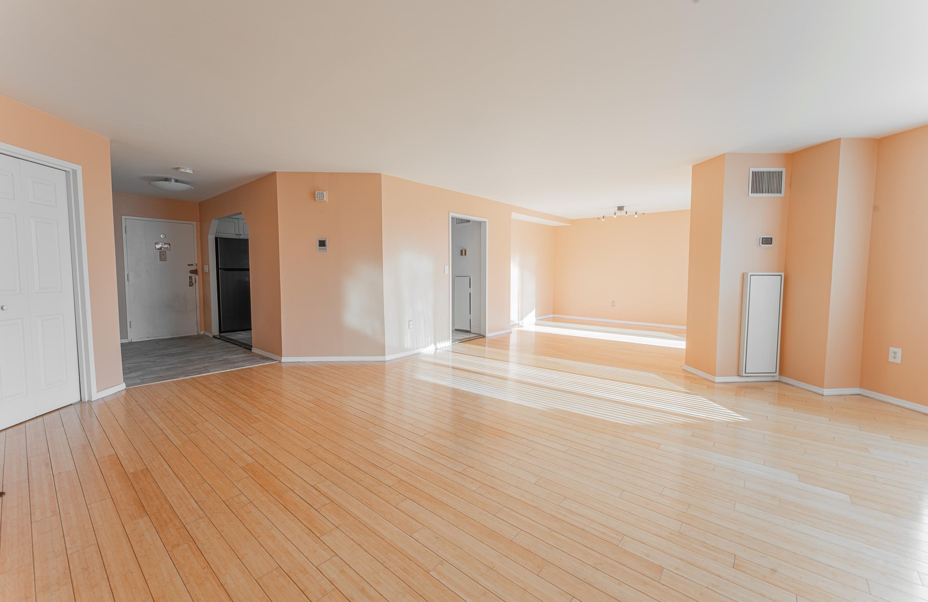 103 Harmon Cove Tower #103, Secaucus, NJ 07094