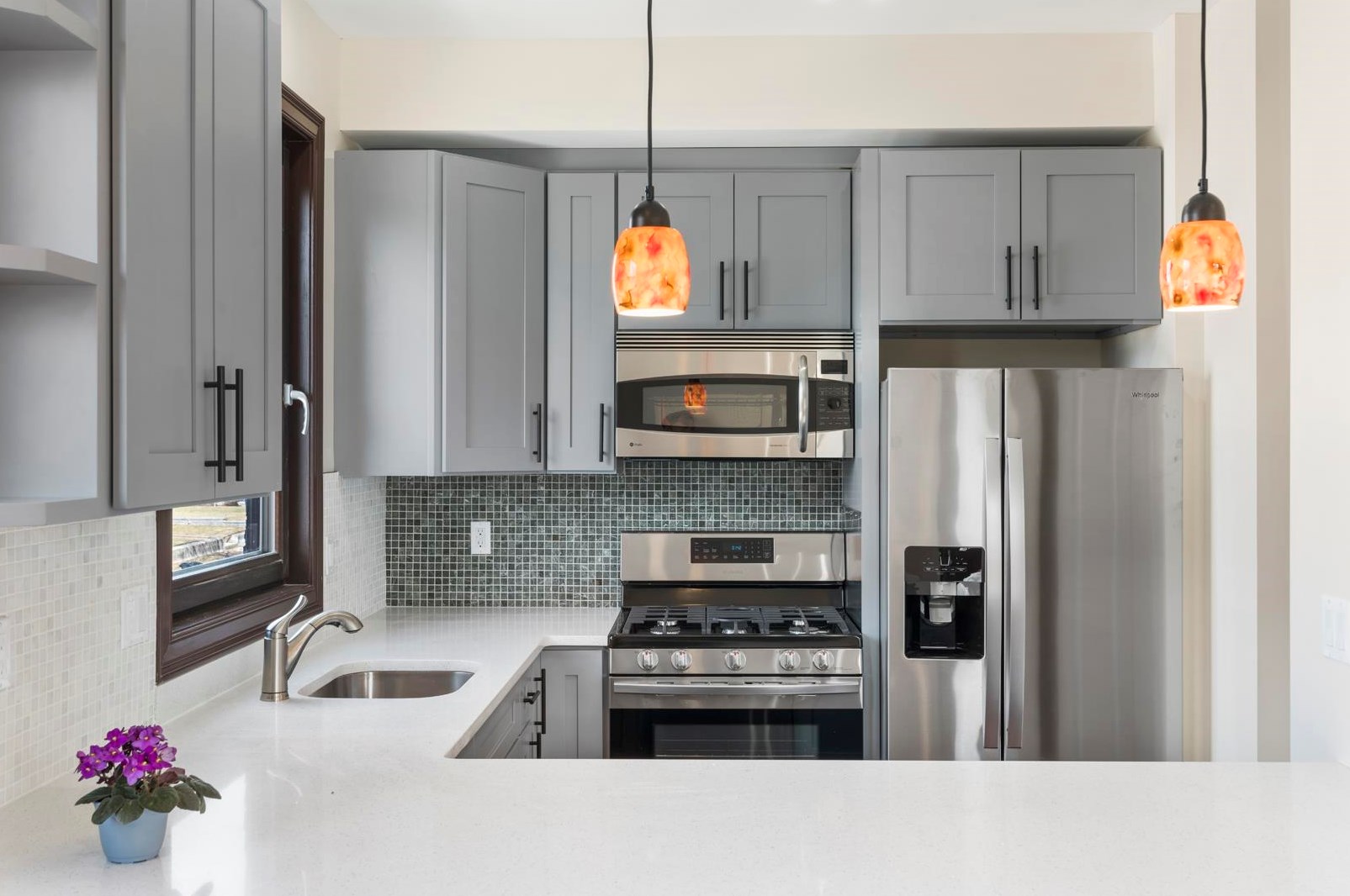 585 Hoboken Rd #12, Carlstadt, NJ 07072