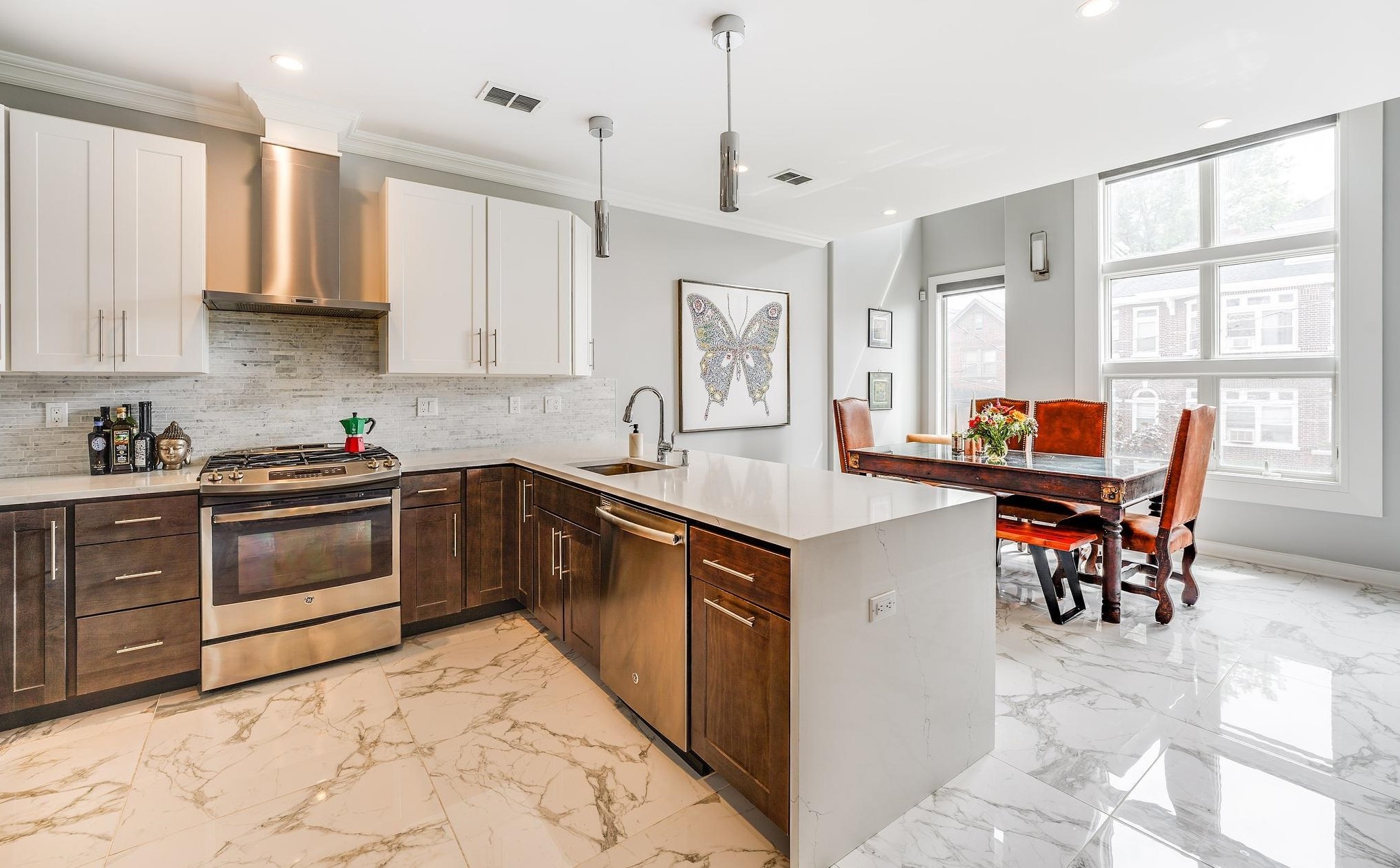 18 Thorne St, Jersey City, NJ 07307-2815