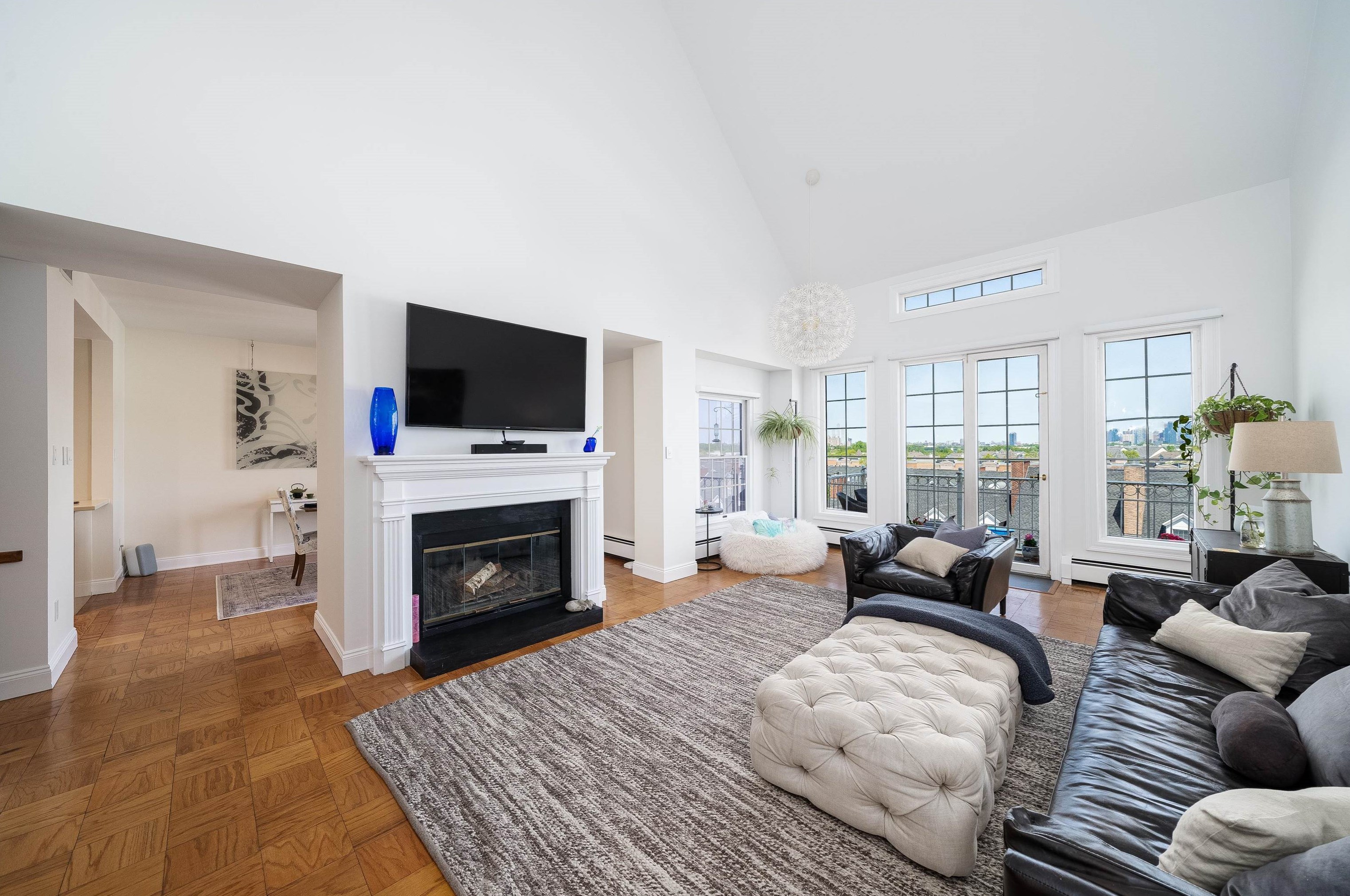 200 Shearwater Ct W #52, Jersey City, NJ 07305