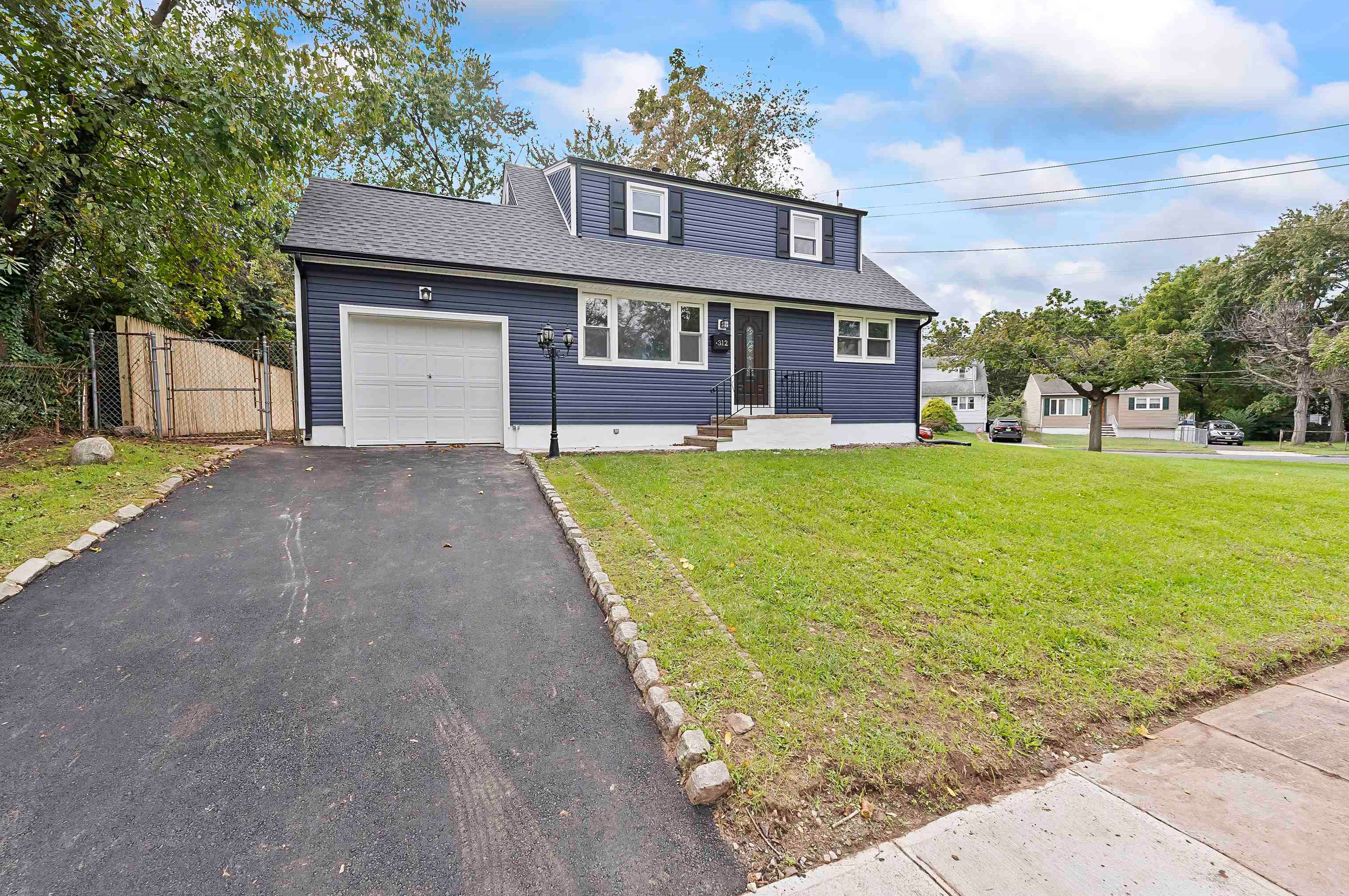 312-20 Hunter Ave, Plainfield, NJ 07063-1228