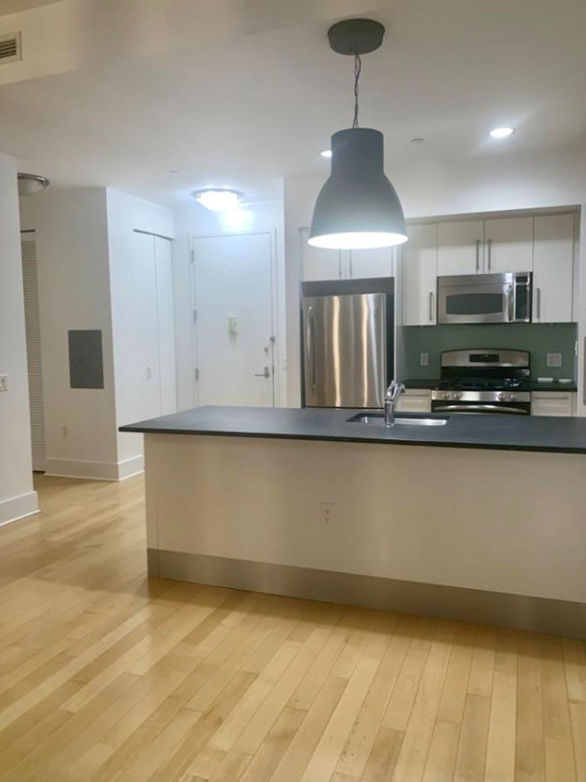 4 Beacon Way Apt 1211, Jersey City, NJ 07304
