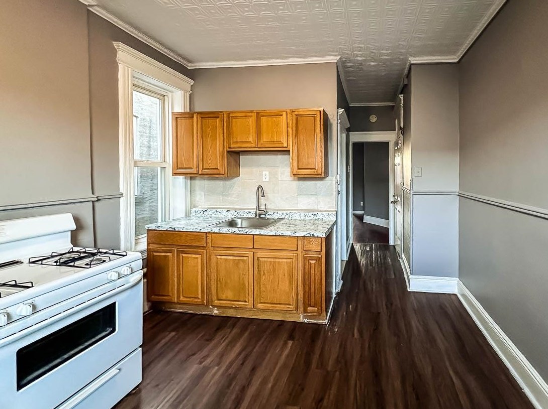 550 West Side Ave #4, Jersey City, NJ 07305