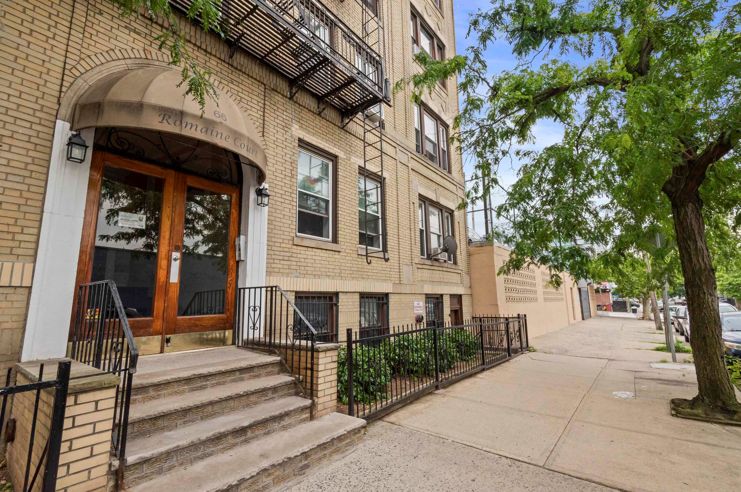 66 Romaine Ave, Jersey City NJ  07306-5302 exterior
