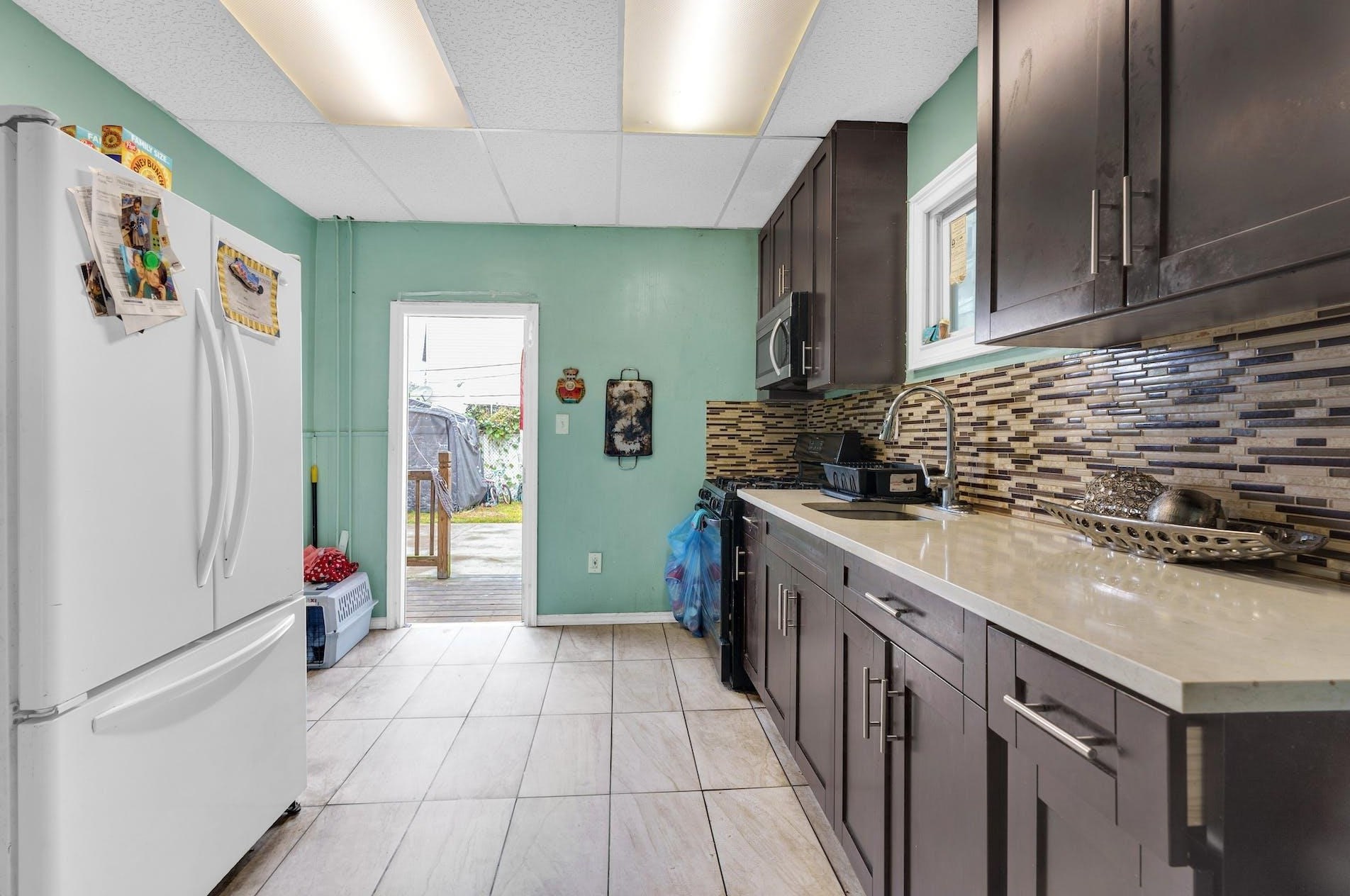 1110 61st St, North Bergen, NJ 07047