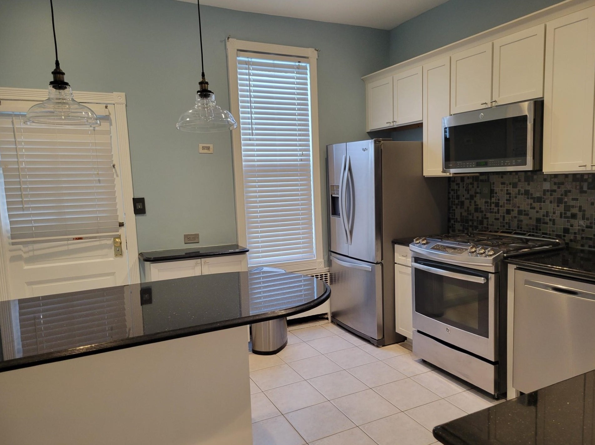 214 Oak St ##2, Union City, NJ 07086