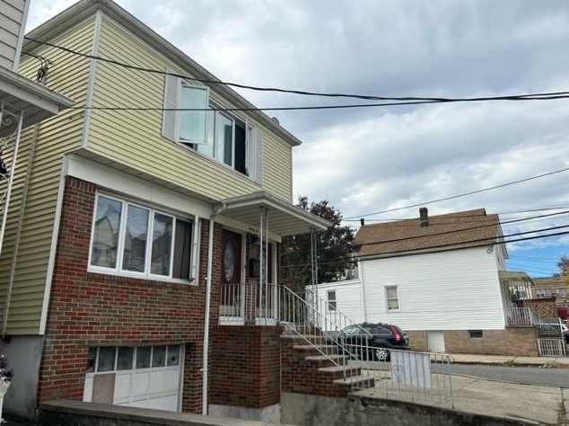 22 E 18th St, Bayonne, NJ 07002