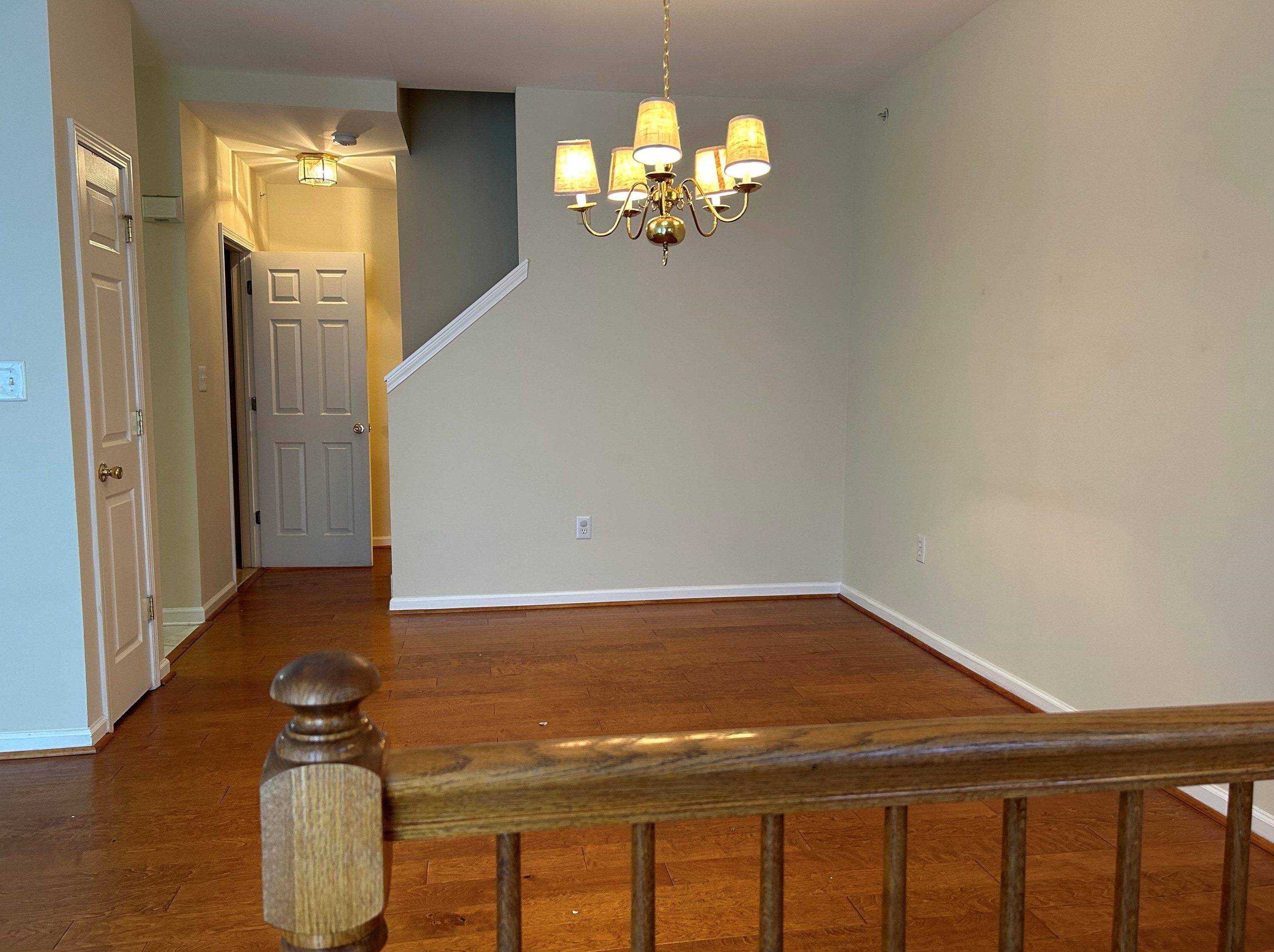 7 Dempsey Ct, Jersey City NJ  07305-5506 exterior