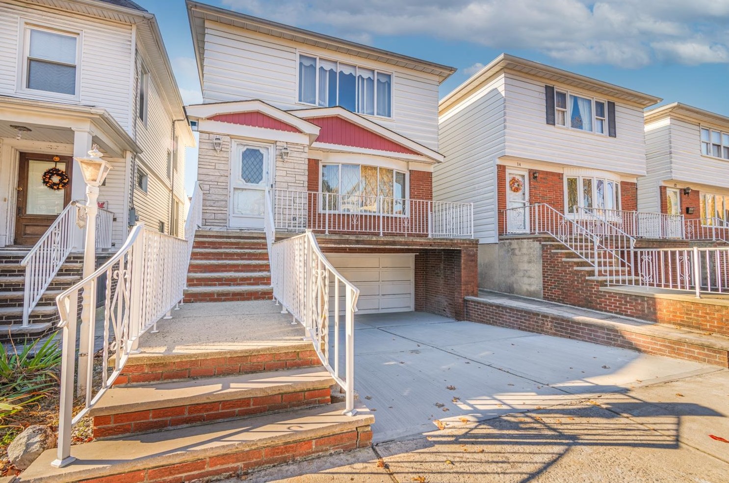 16 E 38th St, Bayonne, NJ 07002