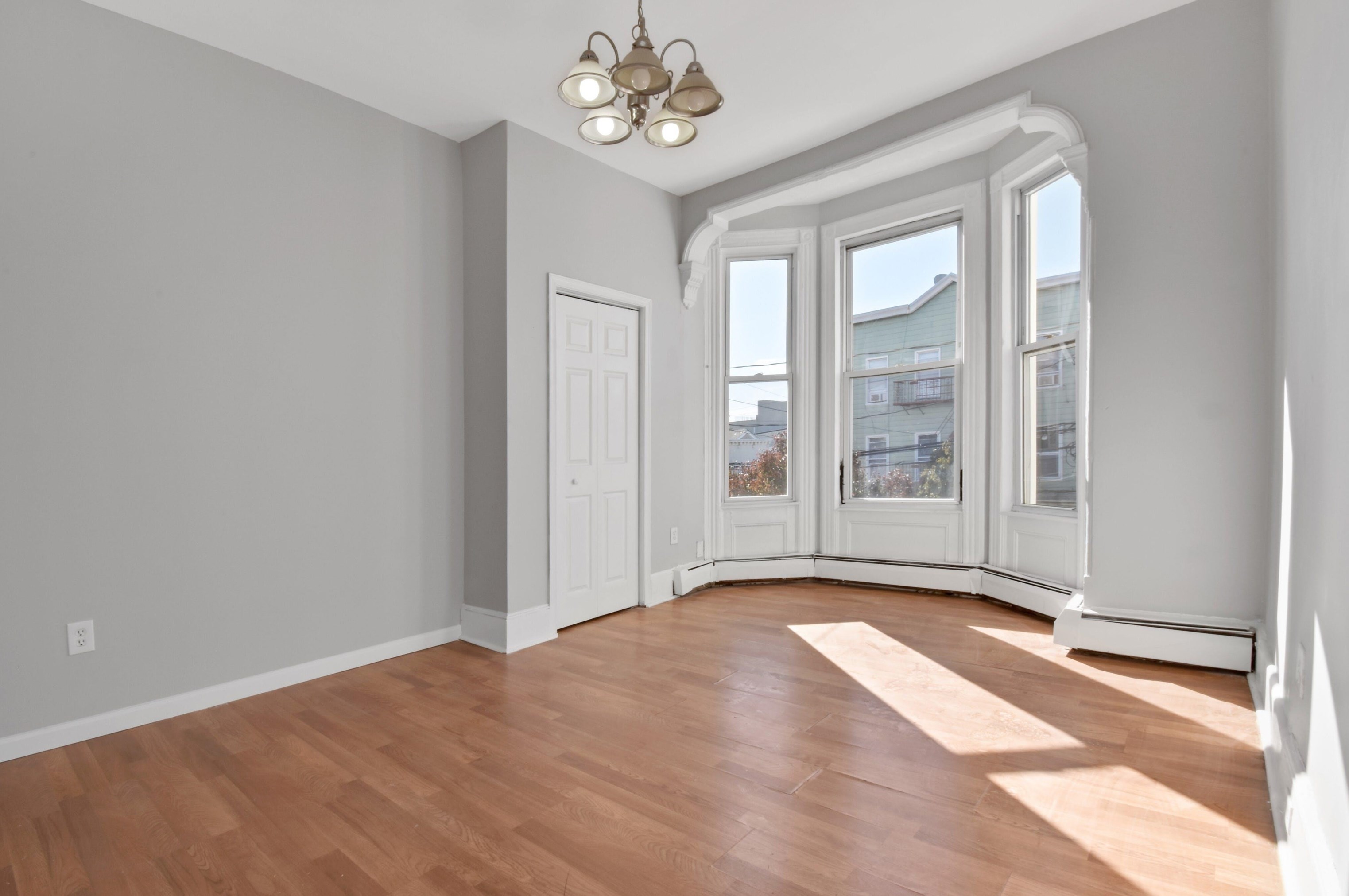 602 11th St #2, Union City, NJ 07087