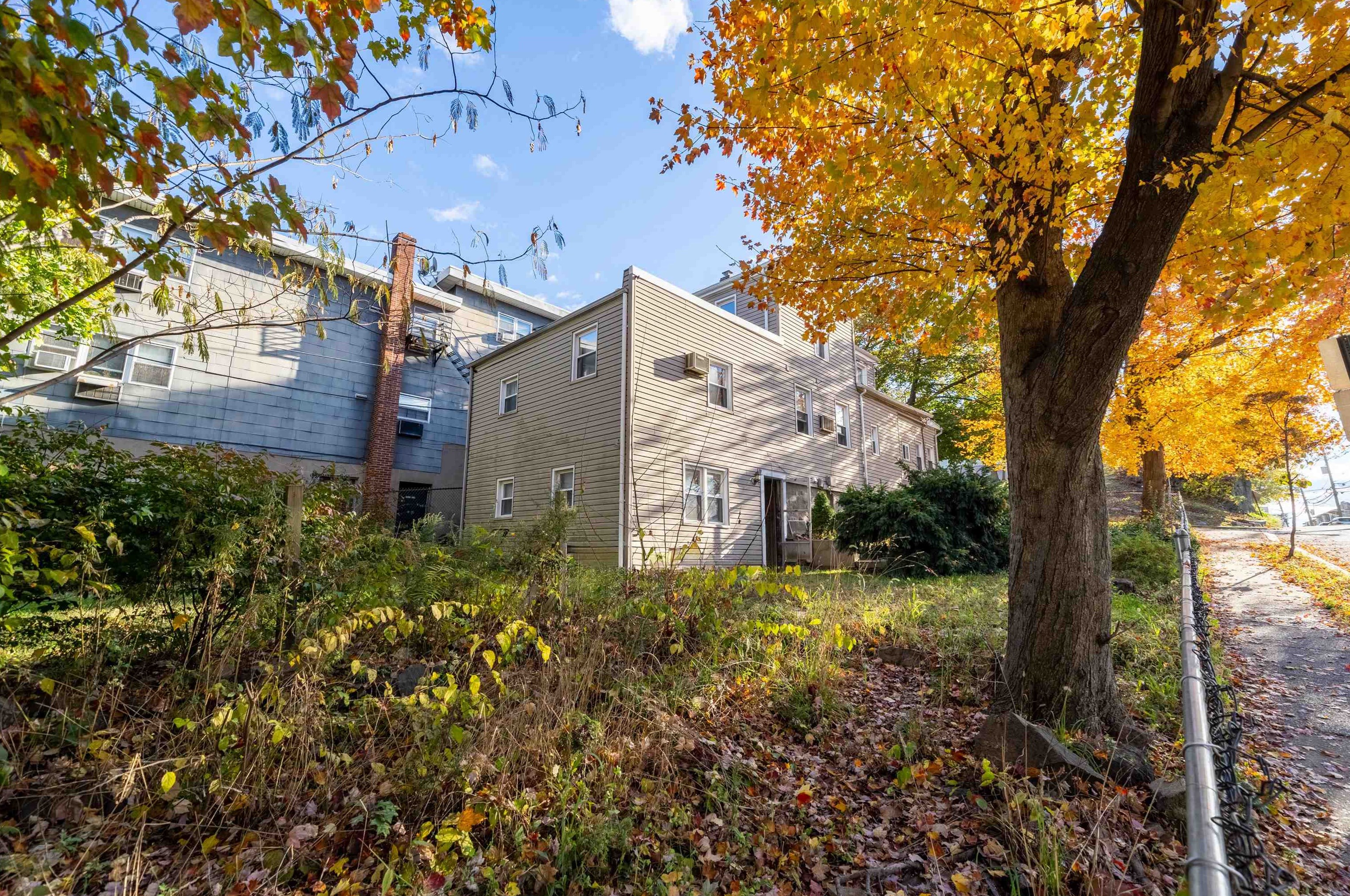 1614 34th St, North Bergen, NJ 07047