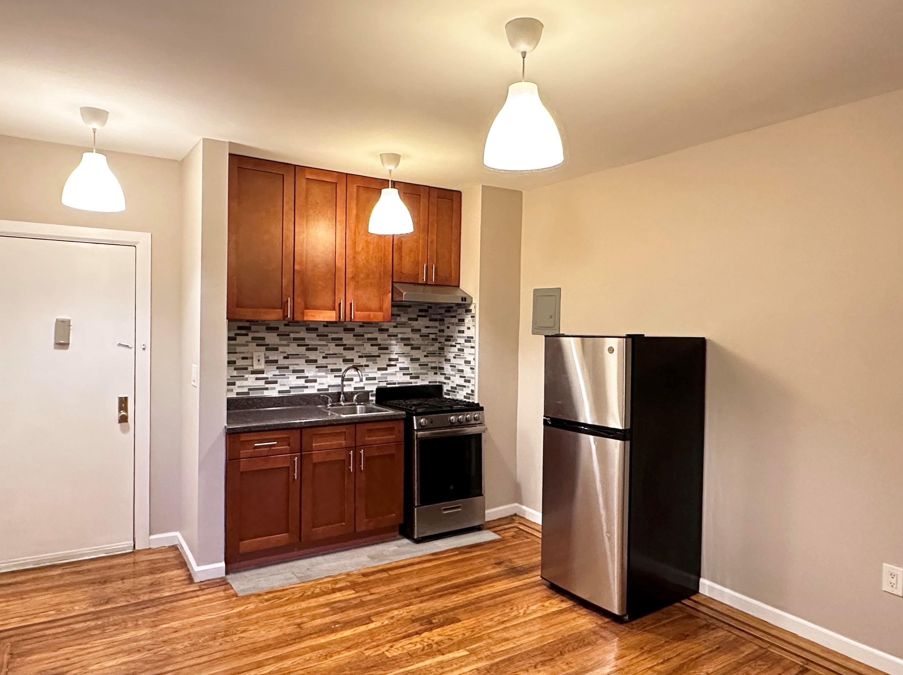 160 Vroom St #6, Jersey City, NJ 07306