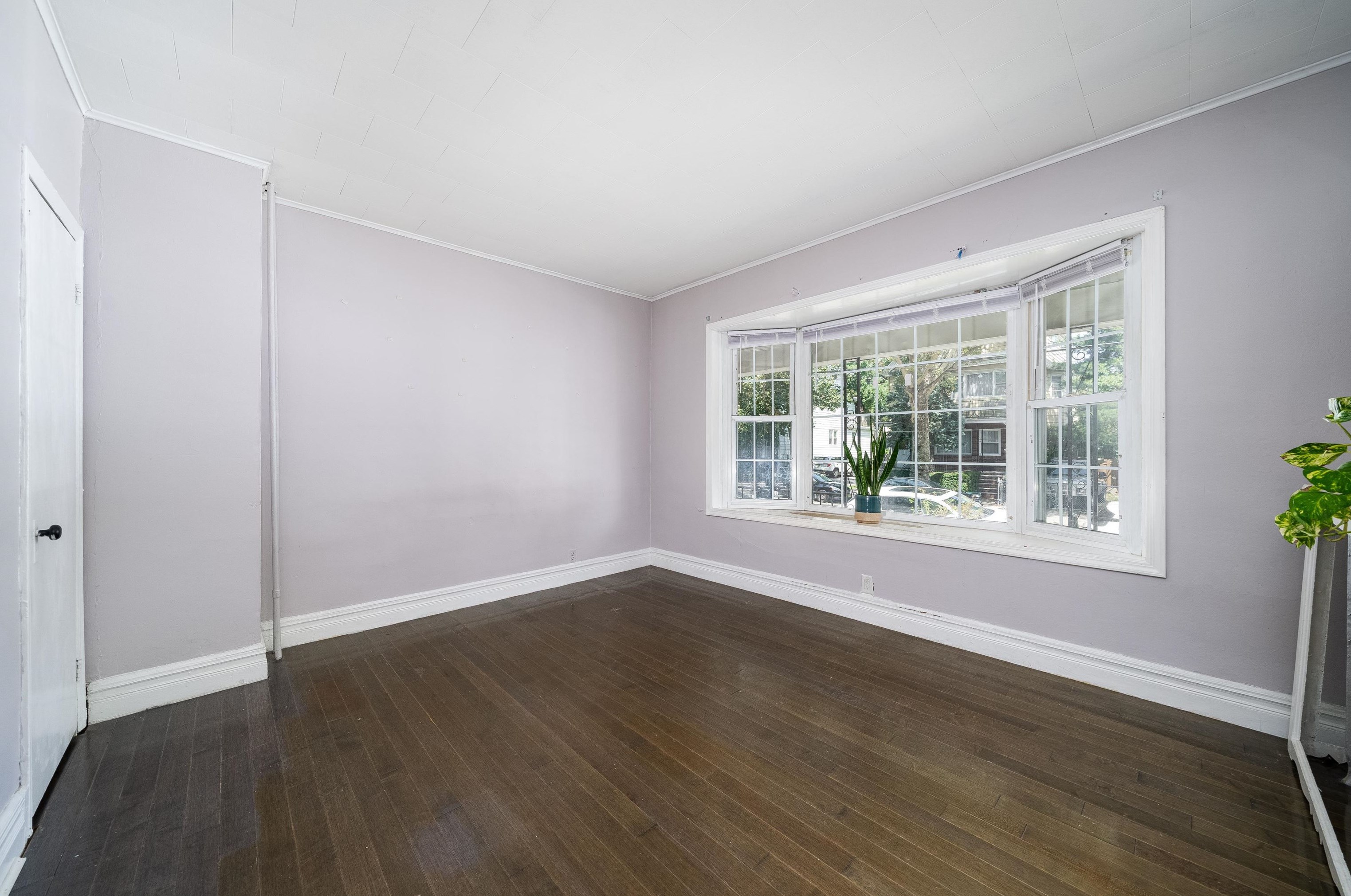 20 W 35th St, Bayonne, NJ 07002