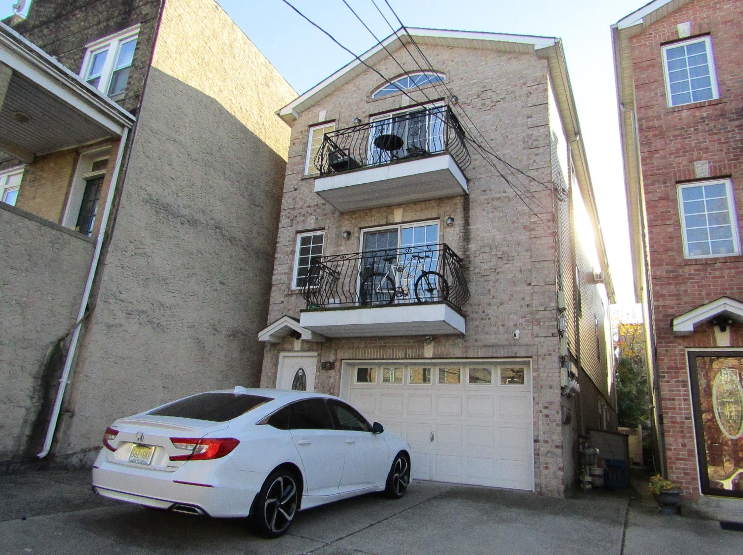 133 Leonard St, Jersey City, NJ 07307-3101